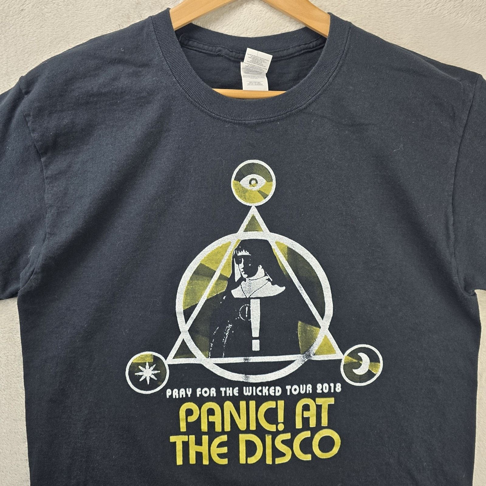 Gildan Panic At The Disco Shirt Mens Large Pray For The Wicked Size US L / EU 52-54 / 3 - 3 Thumbnail