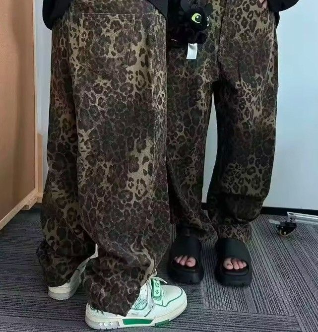 Japanese Brand Leopard Camo Pant Size US 34 / EU 50 - 1 Thumbnail