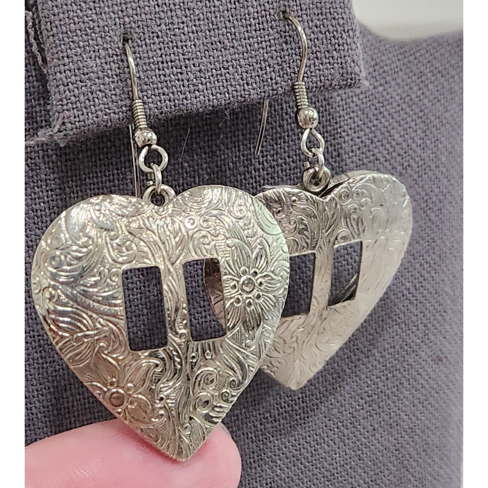 Other Silver Engraved Heart Dangle Earrings Fish Hook Back Size ONE SIZE - 2 Thumbnail