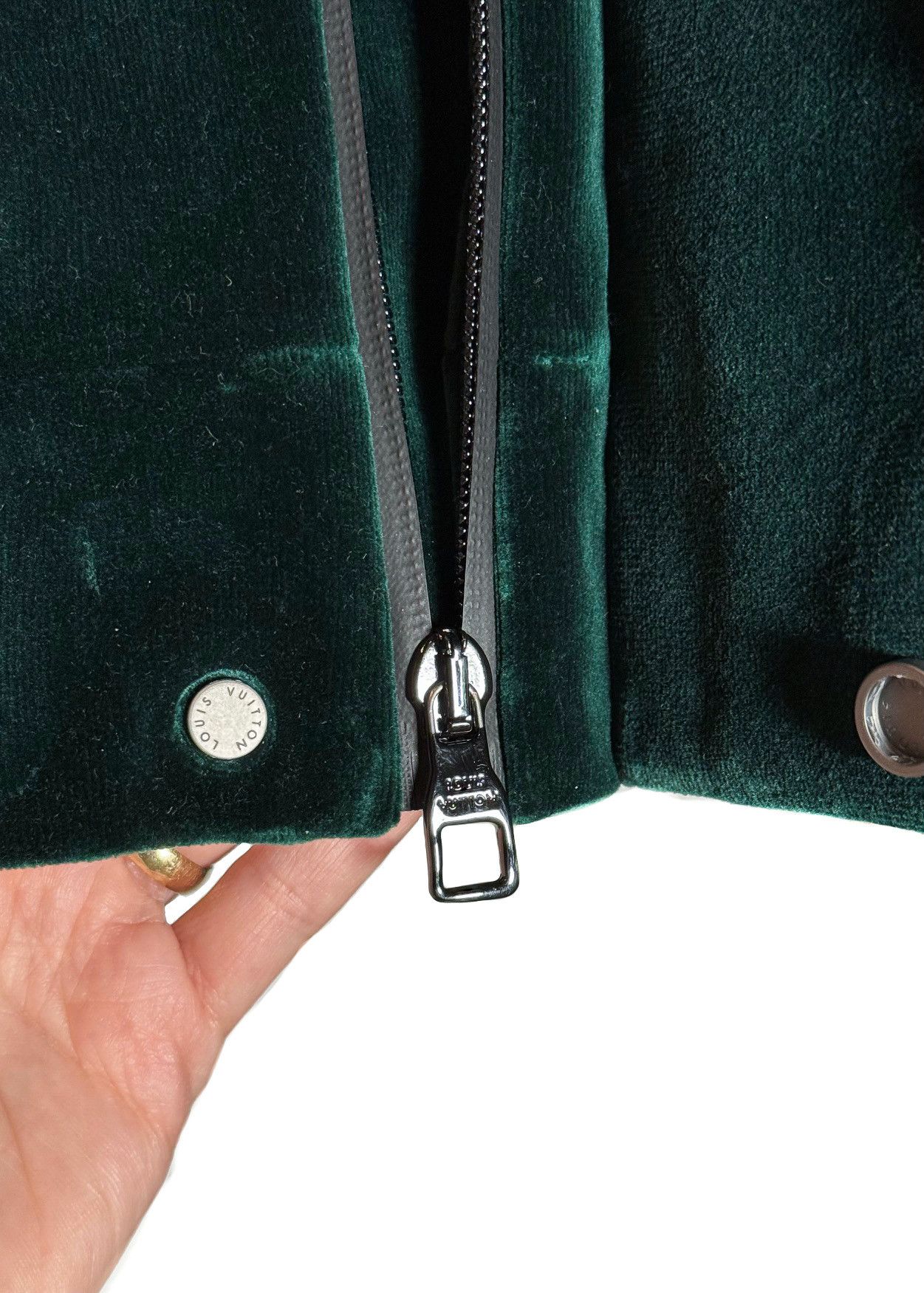 Louis Vuitton Louis Vuitton Colorblock Green Velvet Windbreaker Jacket Size US XL / EU 56 / 4 - 4 Thumbnail