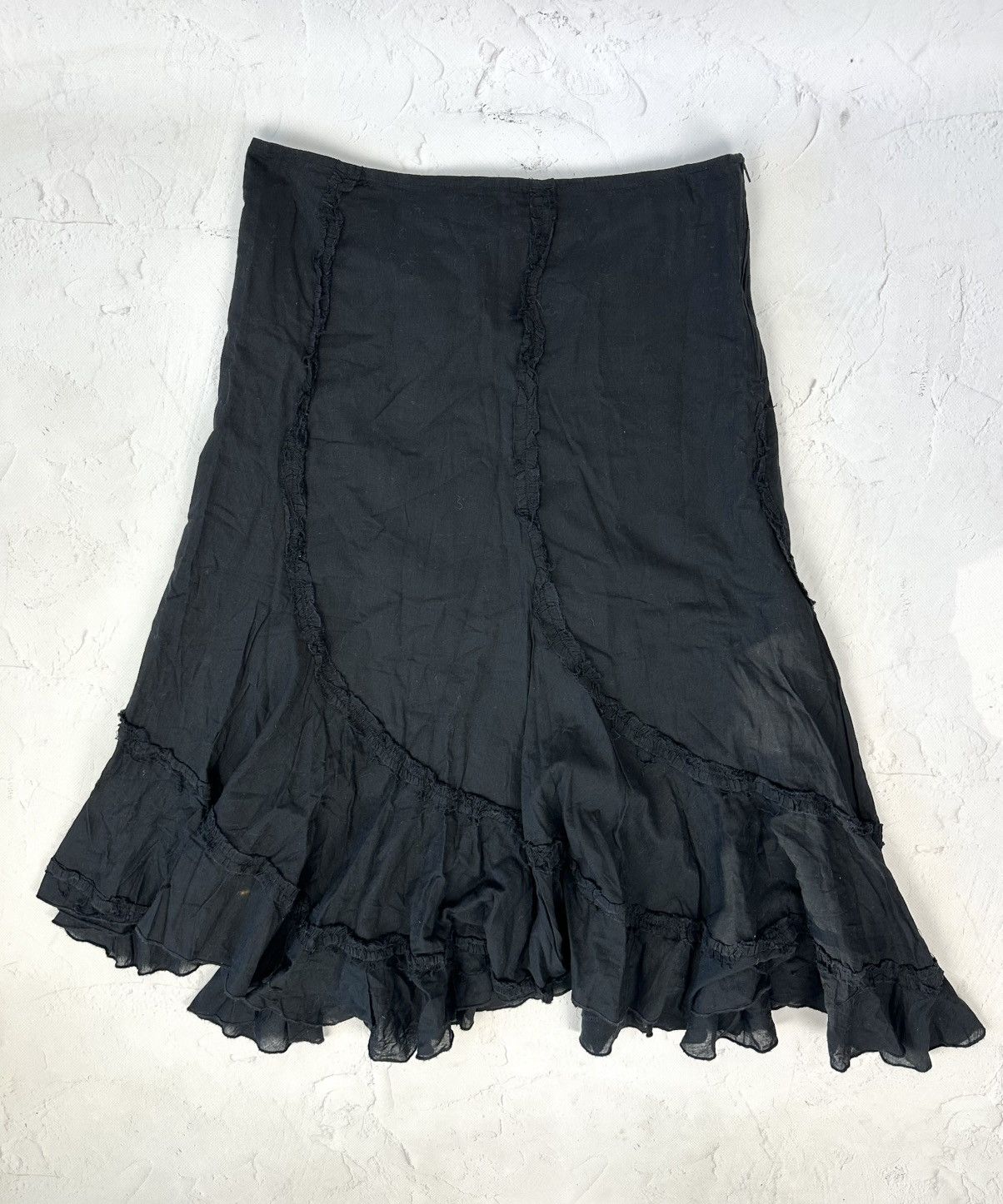 If Six Was Nine × Japanese Brand × Vintage Vintage Flared Black Skirt Size 27" / US 4 / IT 40 - 1 Thumbnail