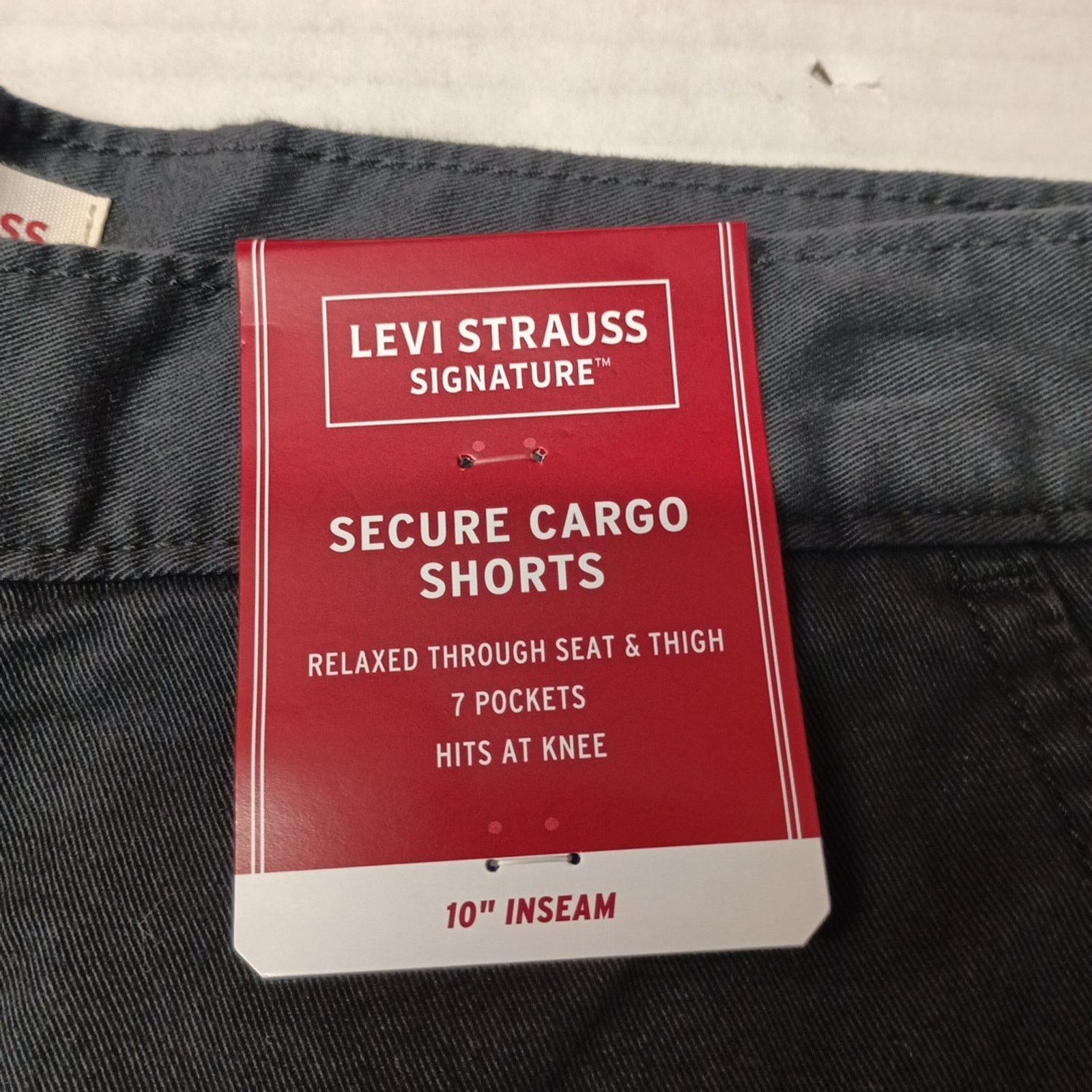 Levi's Levi Strauss Cargo Shorts Men's Size 32 Black 10" Inseam Size US 32 / EU 48 - 2 Thumbnail