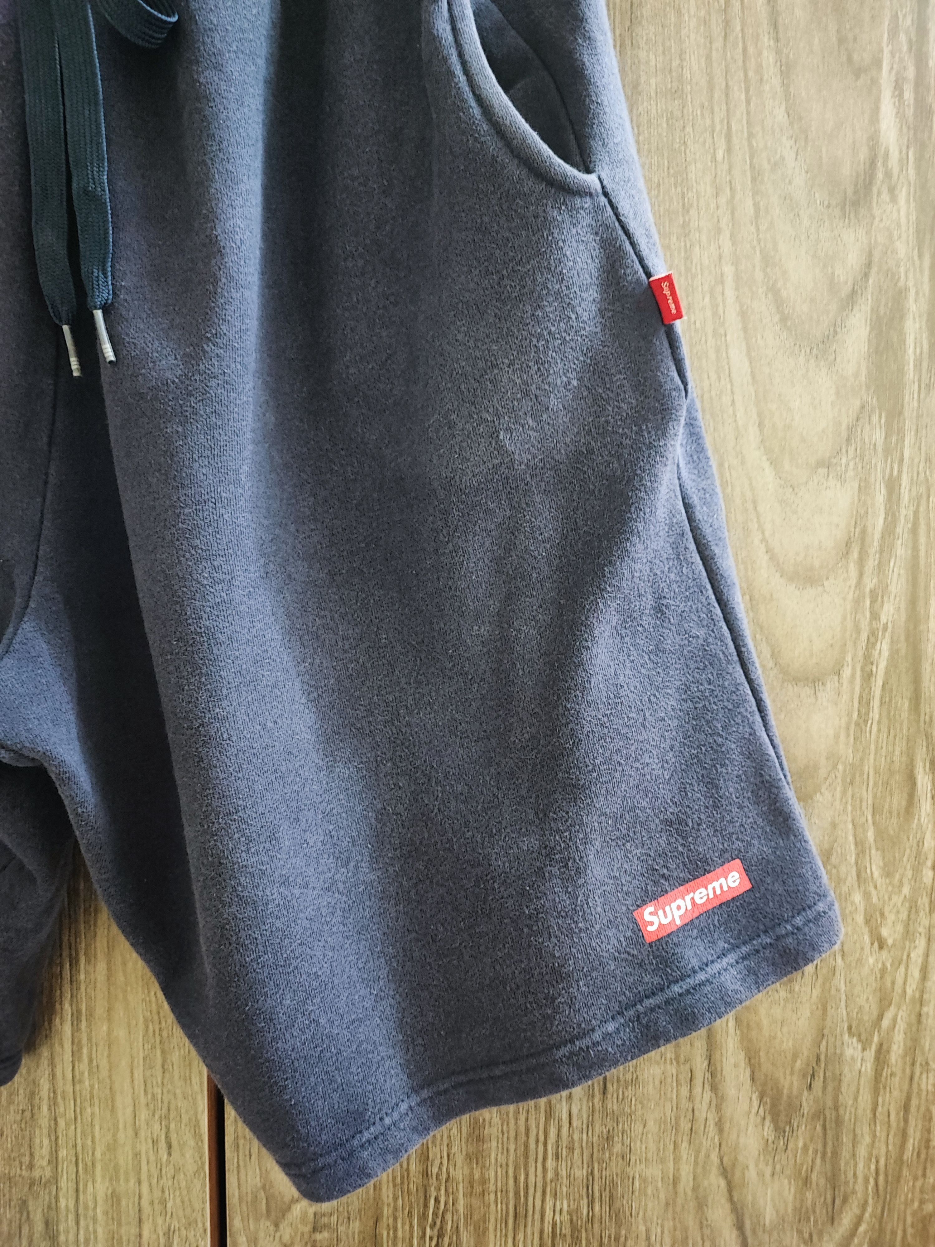 Supreme × Vintage vintage Y2K Supreme box Sweatshort Pants Size US 33 - 3 Thumbnail