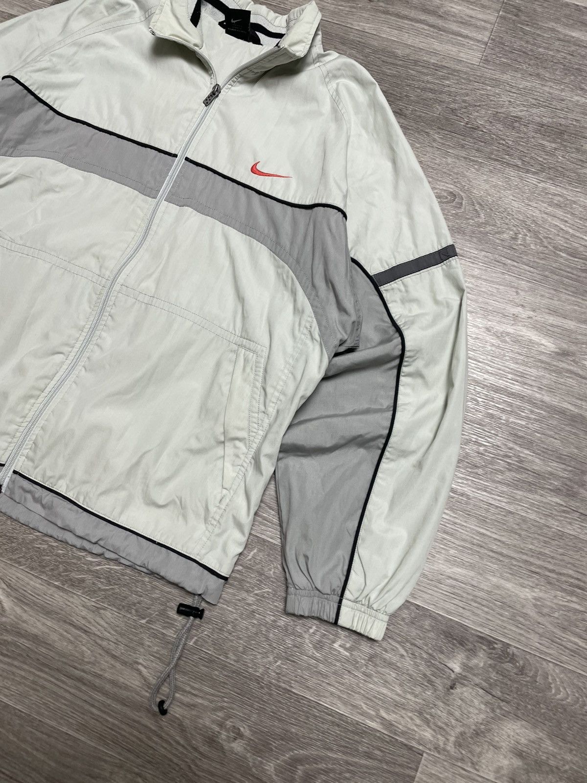 Nike Vintage Nike Swoosh Logo Retro Light Jacket 00s Size US S / EU 44-46 / 1 - 5 Thumbnail