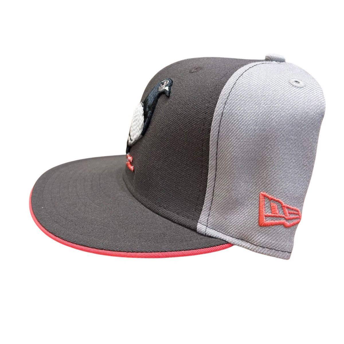 Other Jeff Staples Pigeon Grey Pink Hat Size ONE SIZE - 2 Thumbnail