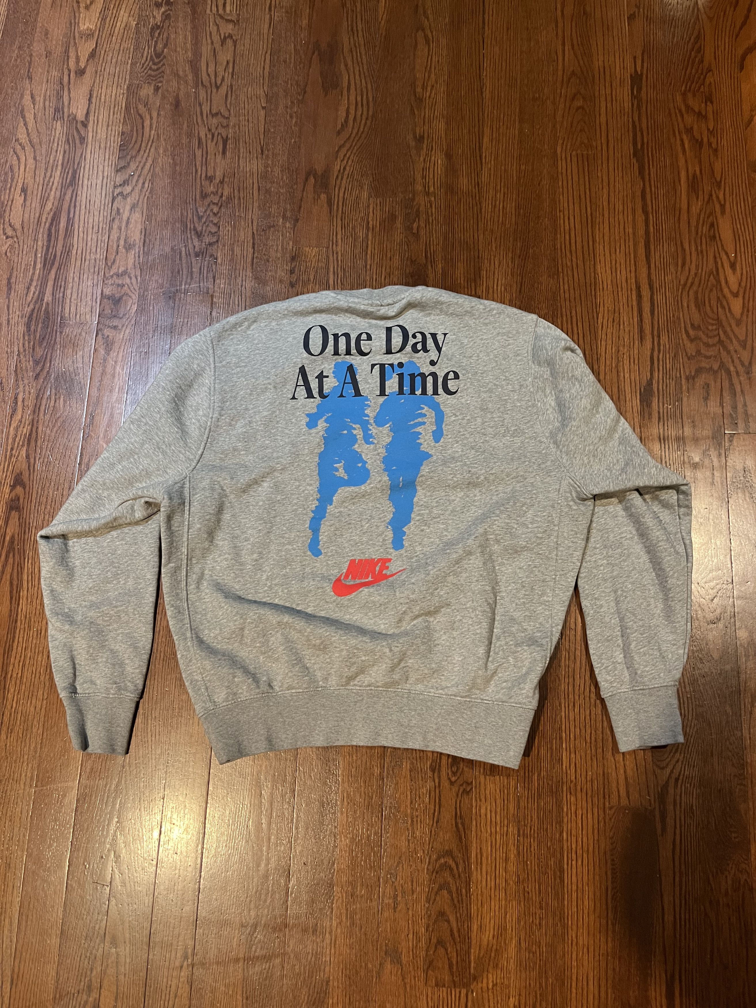Nike Nike Athletic Grey Crewneck - Size Medium Size US M / EU 48-50 / 2 - 10 Thumbnail