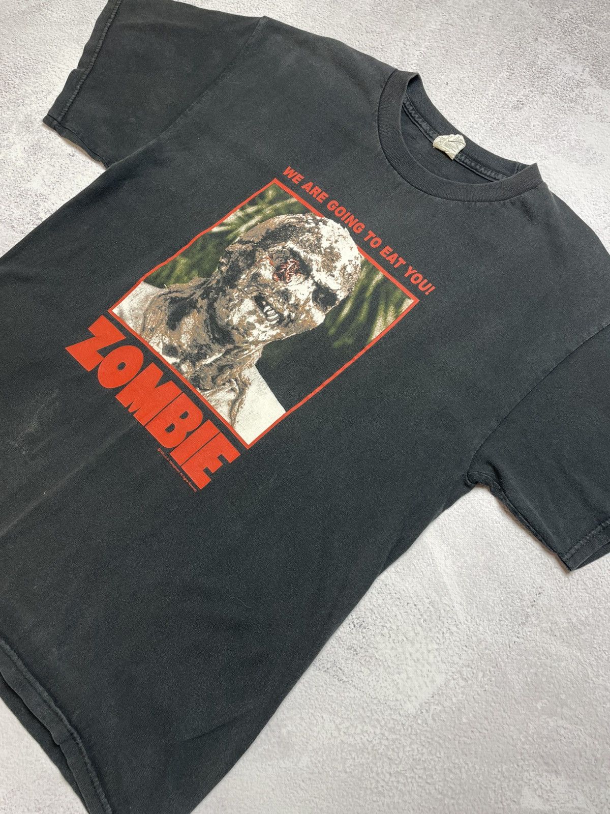 Vintage 90s Zombie We are going to eat you Horror Goth Vintage Tee Size US L / EU 52-54 / 3 - 2 Thumbnail