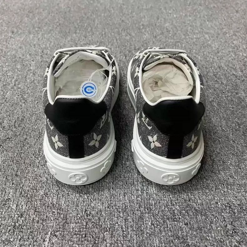 Louis Vuitton Louis Vuitton Black and white presbyopic printed platform Size US 5.5 / IT 35.5 - 4 Thumbnail