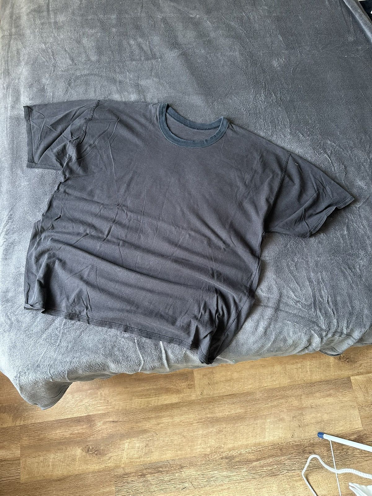 Japanese Brand × Vintage Faded Blank Tee Box Feet Size L Size US L / EU 52-54 / 3 - 1 Thumbnail