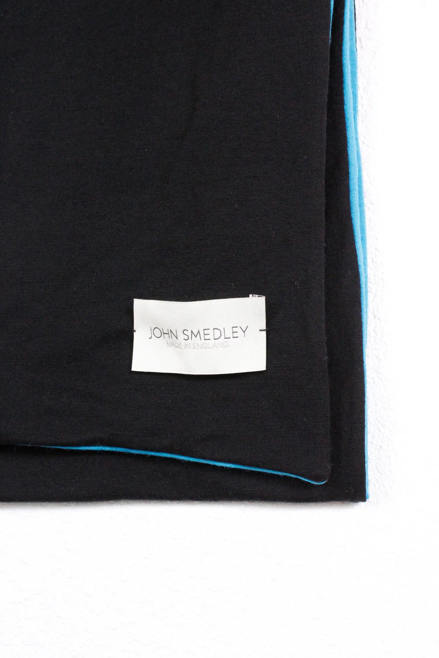 John Smedley John Smedley Two Tone Blue Black New Zealand Wool Scarf Size ONE SIZE - 1 Thumbnail