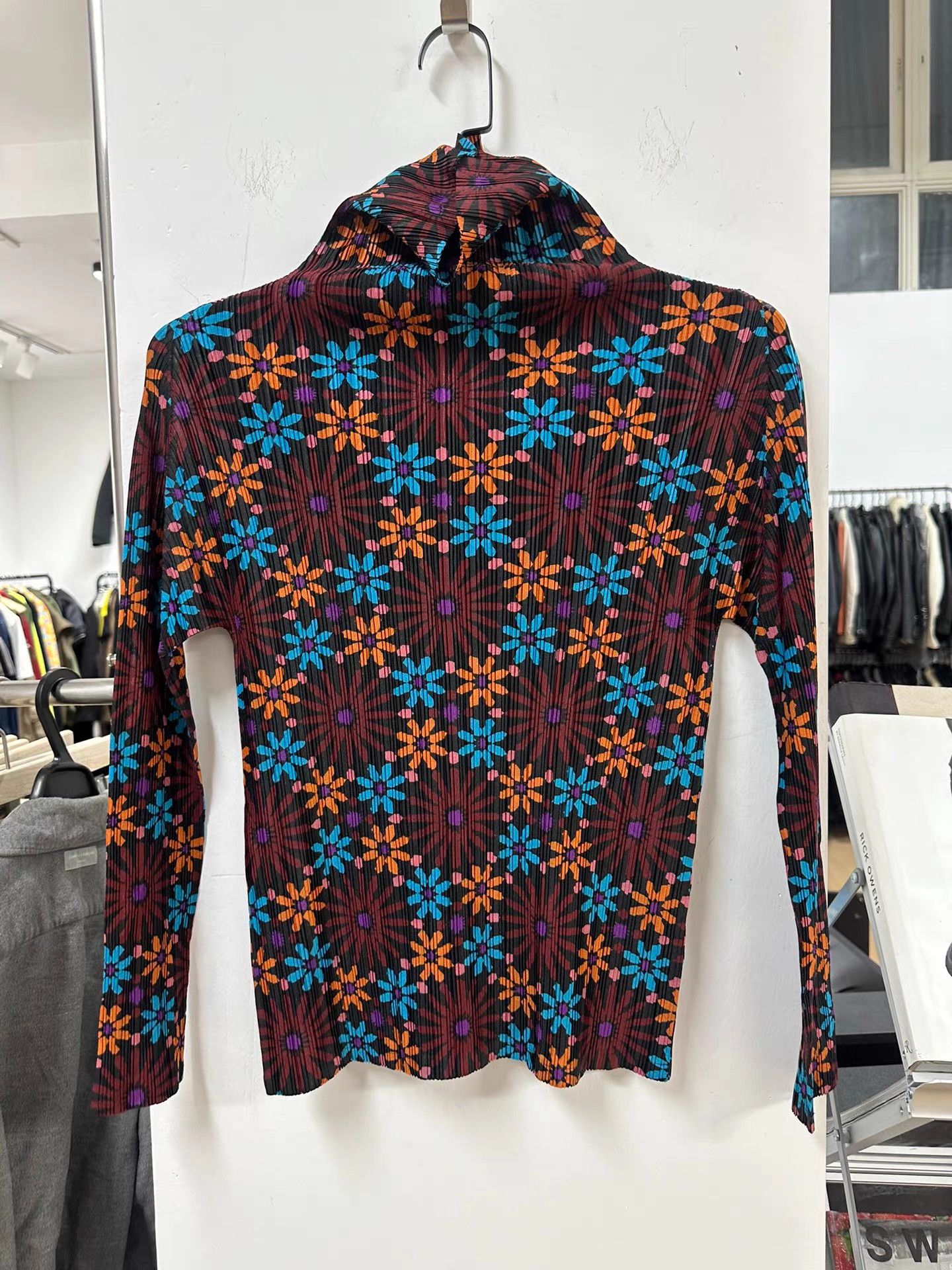 Issey Miyake Issey miyake pleats please Floral Pleated Turtleneck Top K20 Size US L / EU 52-54 / 3 - 1 Thumbnail