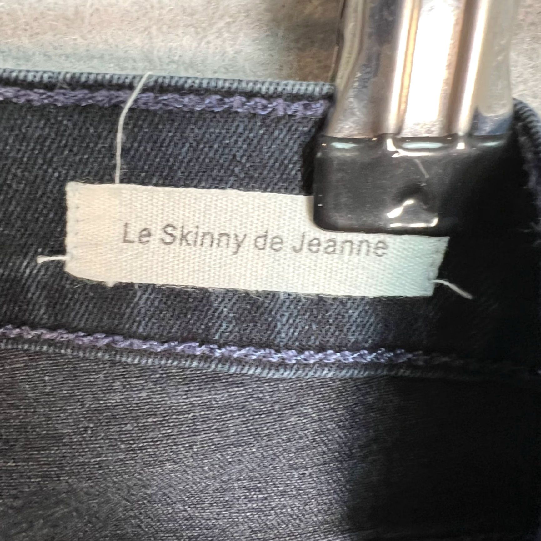 Frame FRAME Jeans Skinny Le Skinny De Jeanne Denim Blue Women's Size 24 Slim 5-Pocket Design Jeans Inseam 29 in Stretch Cotton Blend Dark Wash Size 42" / US 20 - 4 Thumbnail