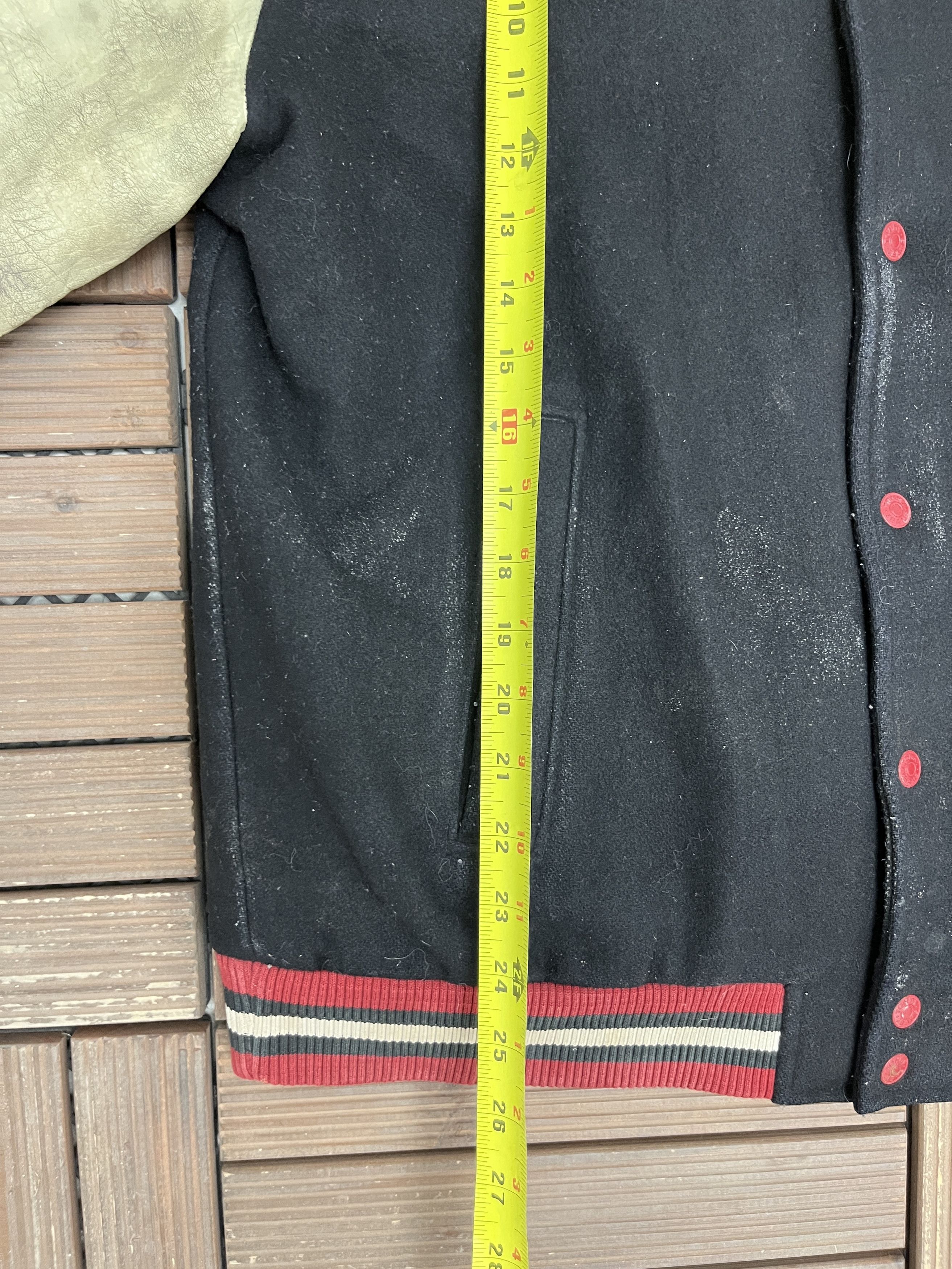 Tommy Hilfiger × Vintage Tommy Hilfiger Vintage Black Wool Varsity Jacket Size US L / EU 52-54 / 3 - 9 Thumbnail