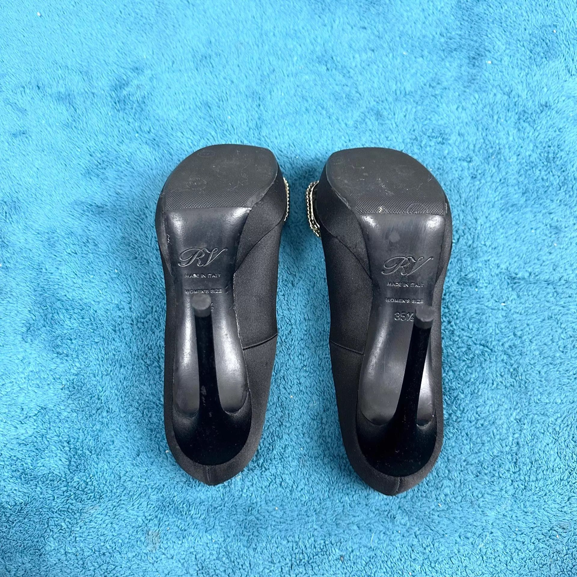 Roger Vivier RV Crystal Buckle Black High Heels Women's 35.5 Size US 5 / IT 35 - 5 Thumbnail