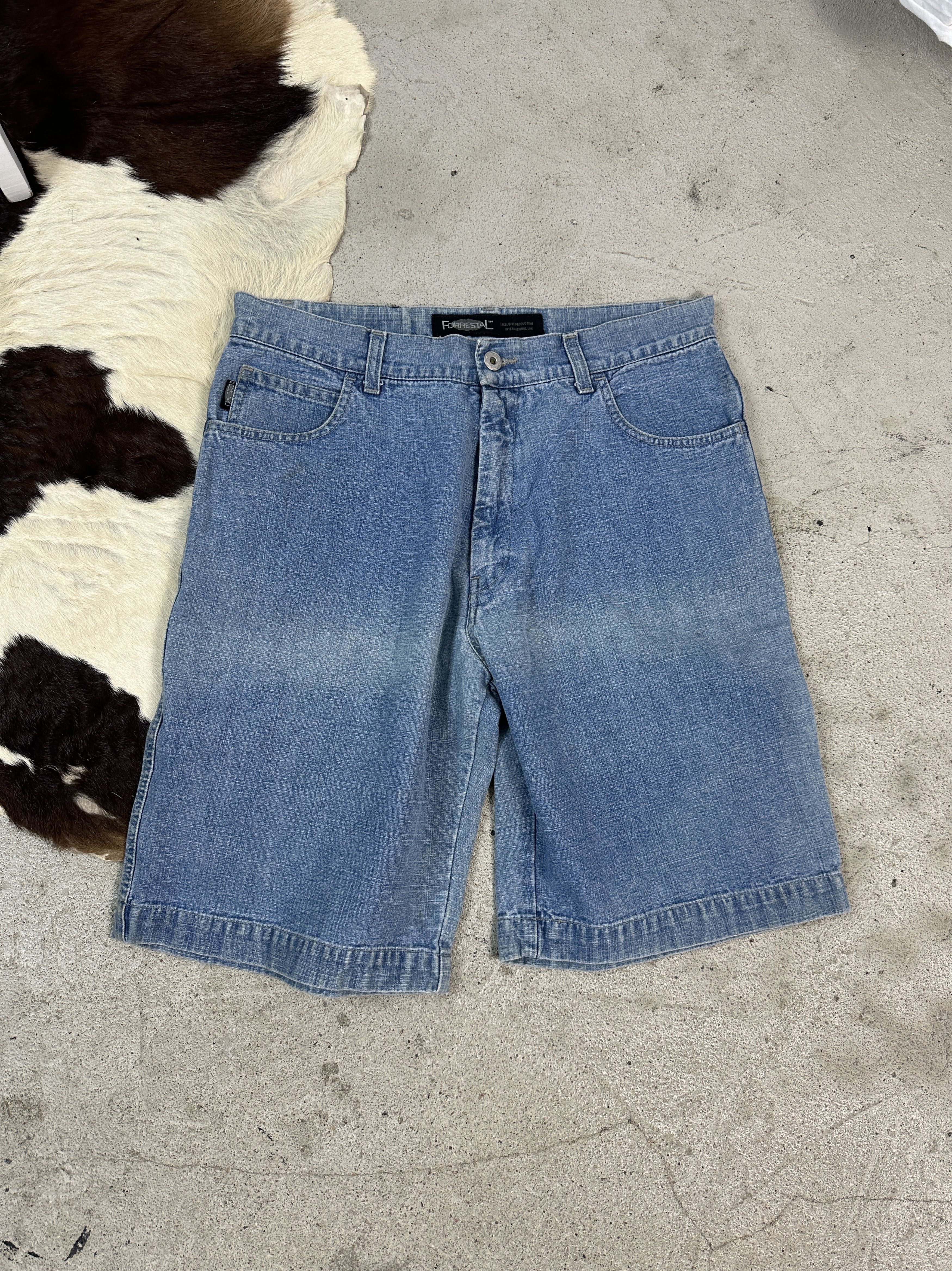 Vintage Vintage Denim Streetwear Avant GardeJeans Jorts Y2K Size US 33 - 1 Thumbnail