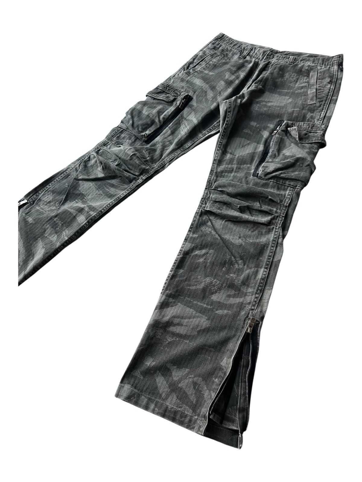 Kazuyuki Kumagai Attachment Jun Hashimoto WJK Camouflage Twill Zipper Flare Cargo Pants Size US 30 / EU 46 - 1 Thumbnail