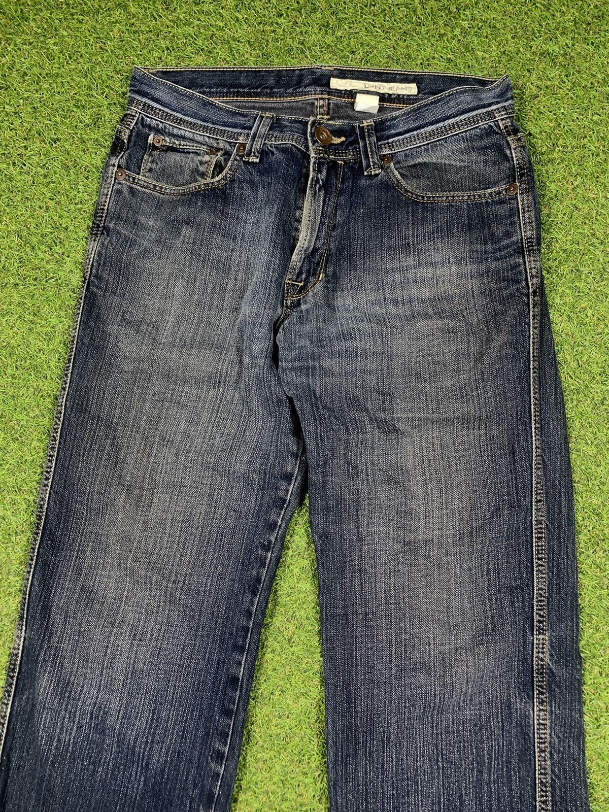 DKNY Vintage DKNY Japanese jeans washed streetwear size 30x32 Size US 30 / EU 46 - 4 Thumbnail
