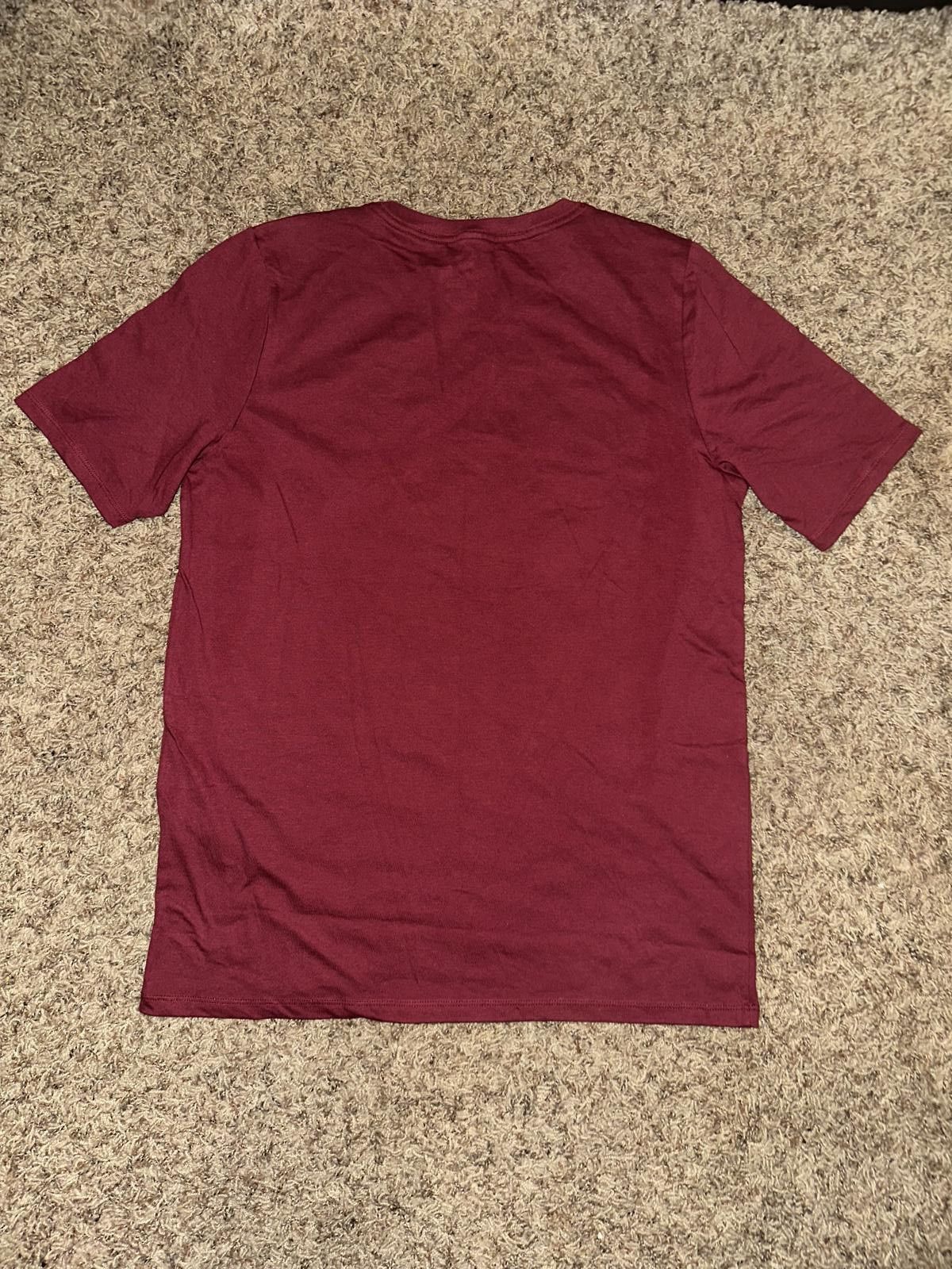 Nike Nike Big Kids (Boy’s) NBA Cleveland Cavaliers Dri-Fit Basketball T-Shirt Size US XXS / EU 40 - 3 Thumbnail