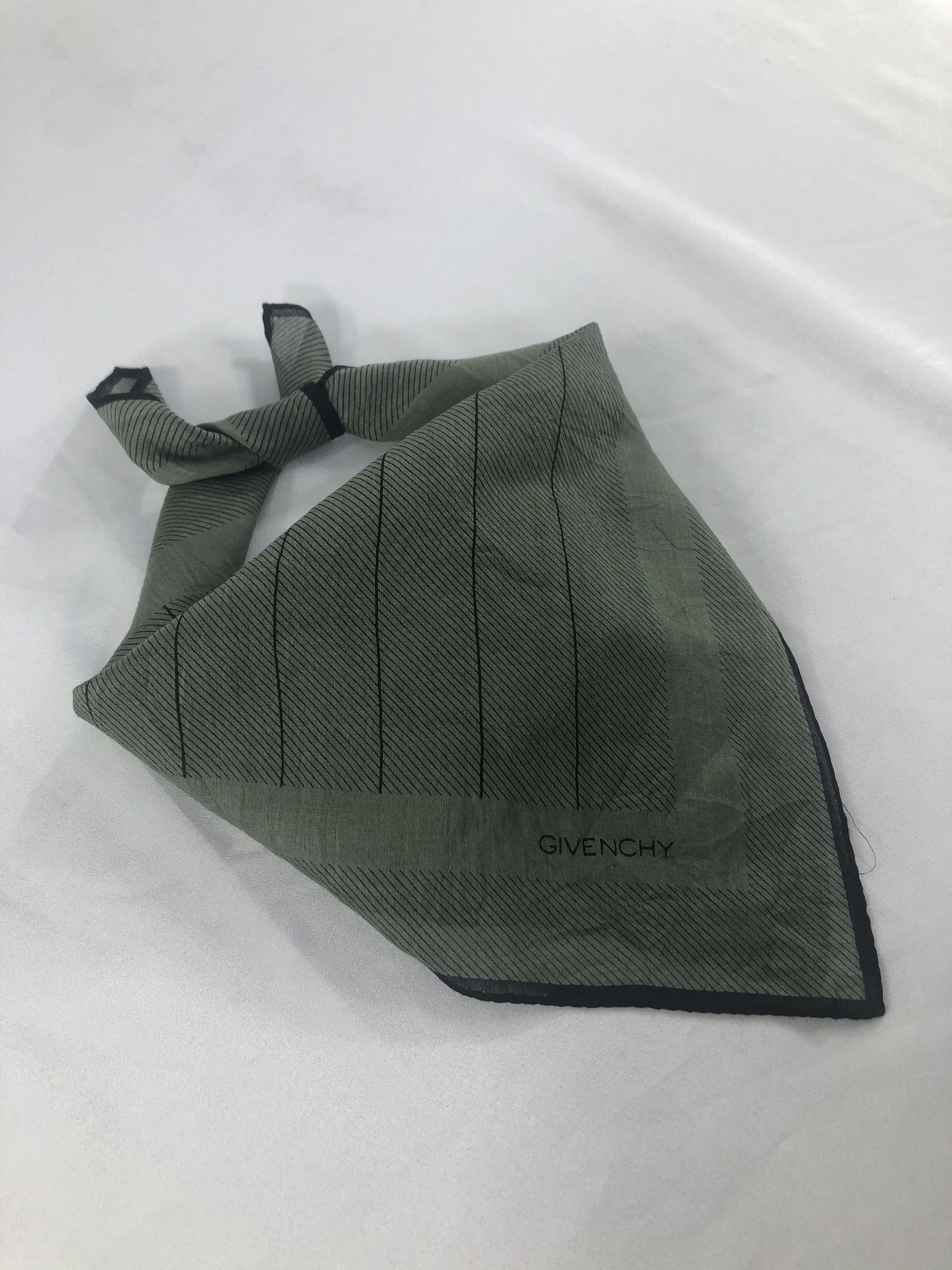 Vintage Givenchy Handkerchief / Bandana / Neckerchief Size ONE SIZE - 1 Thumbnail