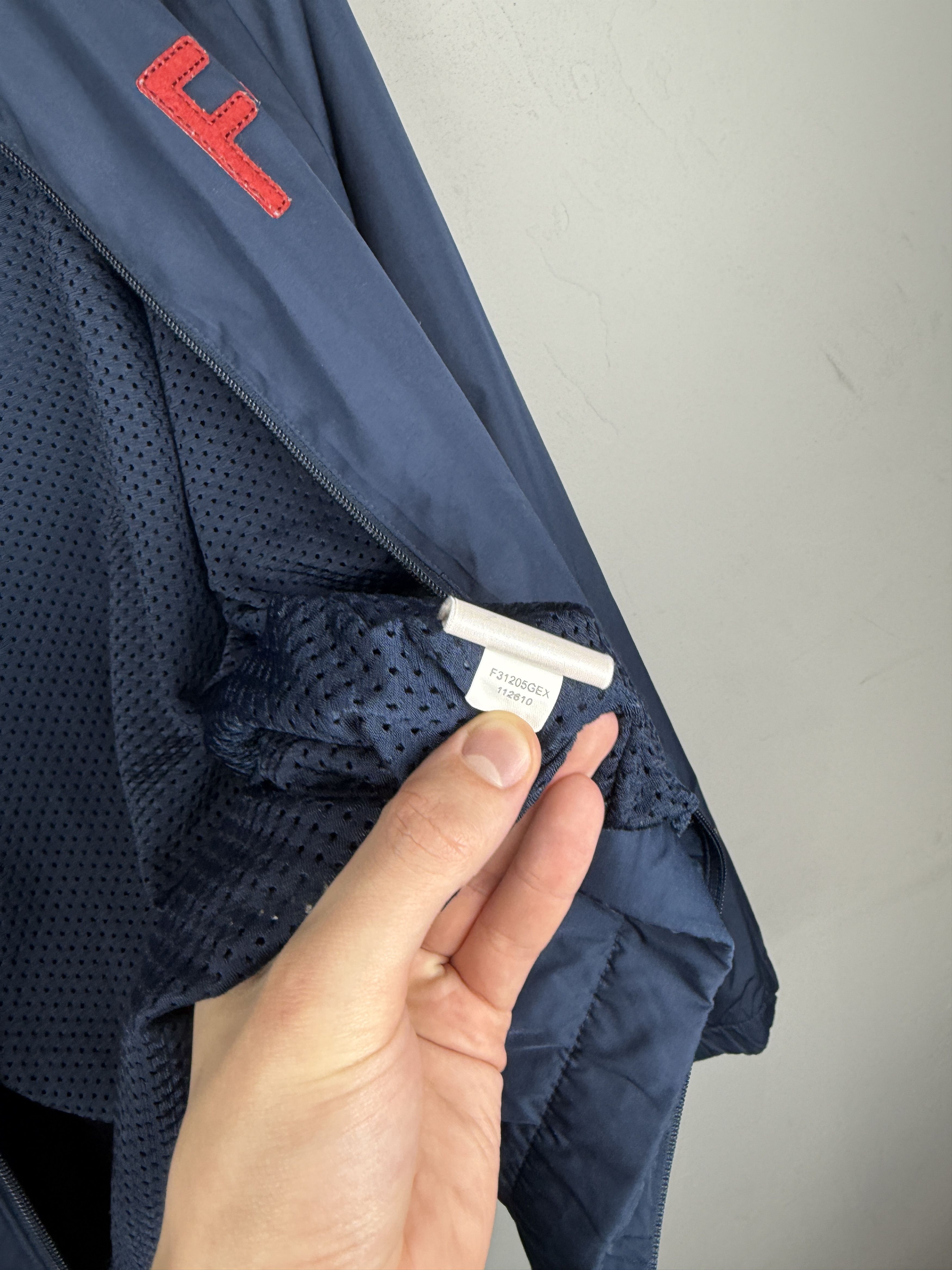 Nike × Vintage Nike Vintage FCB Jacket Navy Nylon Barcelona Windbreaker Size US XL / EU 56 / 4 - 10 Thumbnail