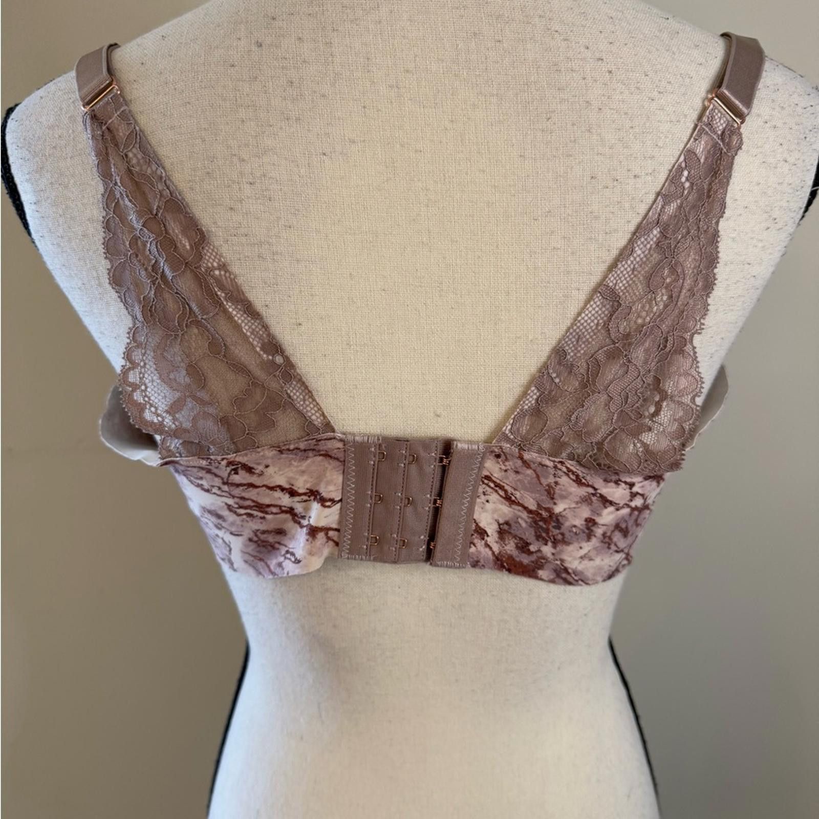 Other Danskin Intimates bra pink cream pattern triple hook 42D Size ONE SIZE - 3 Thumbnail