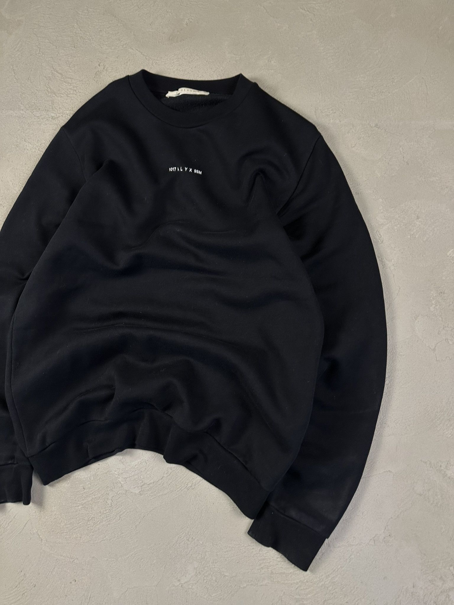 1017 ALYX 9SM 1017 Alyx 9SM Melt Circle Logo Crewneck Size US M / EU 48-50 / 2 - 7 Thumbnail