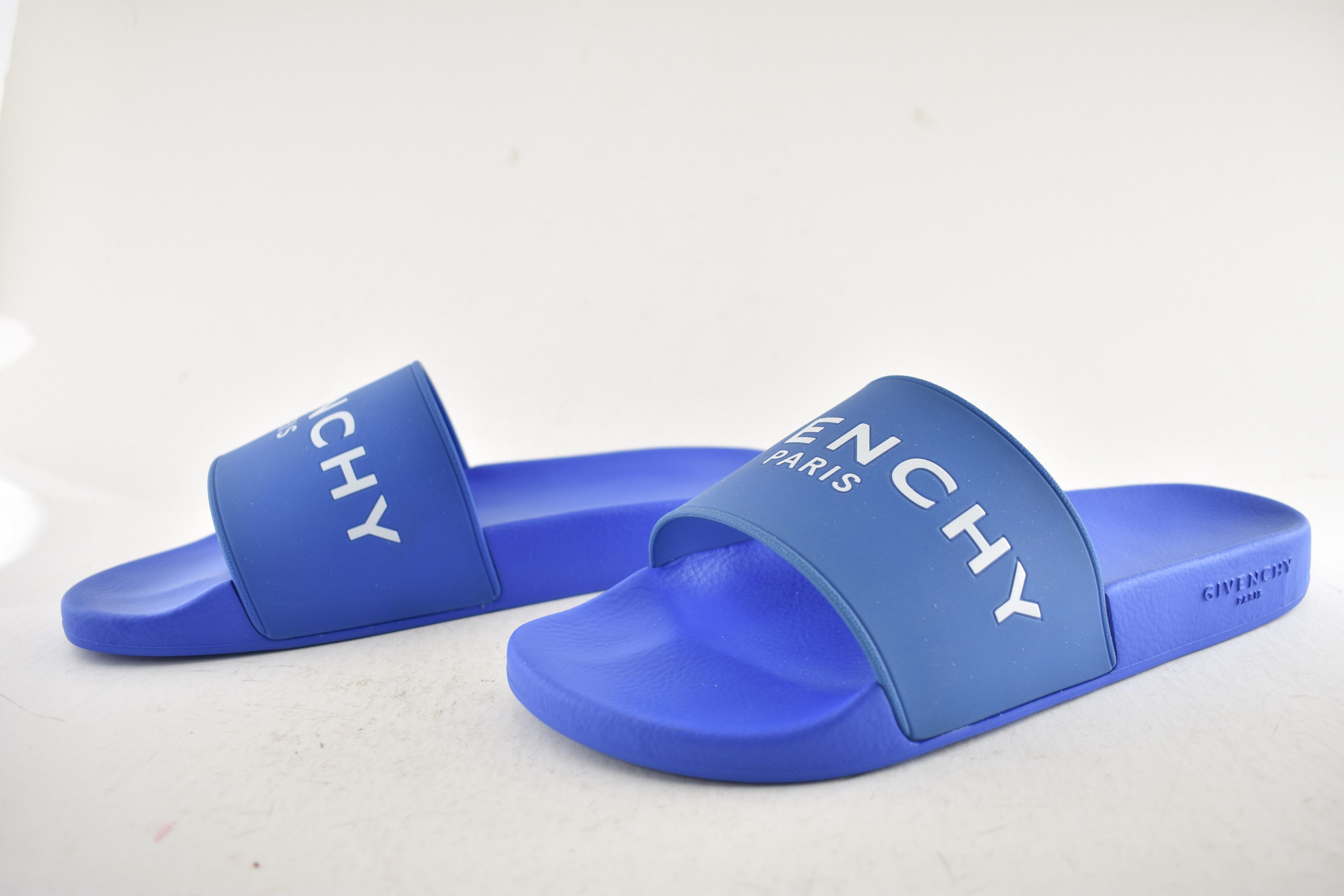 Givenchy Paris White Logo Rubber Pool Slide Sandal Flip Flop 44 11 Size US 11 / EU 44 - 9 Thumbnail