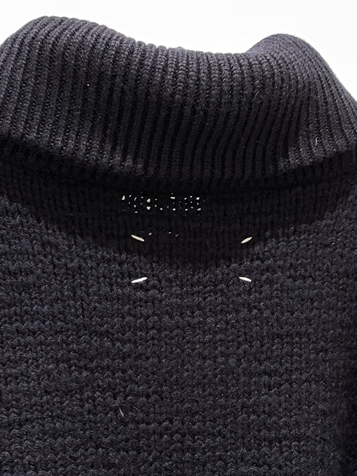 Maison Margiela Maison Margiela AW06 Navy Wool Shawl Collar Knit Sweater Size US L / EU 52-54 / 3 - 17 Thumbnail