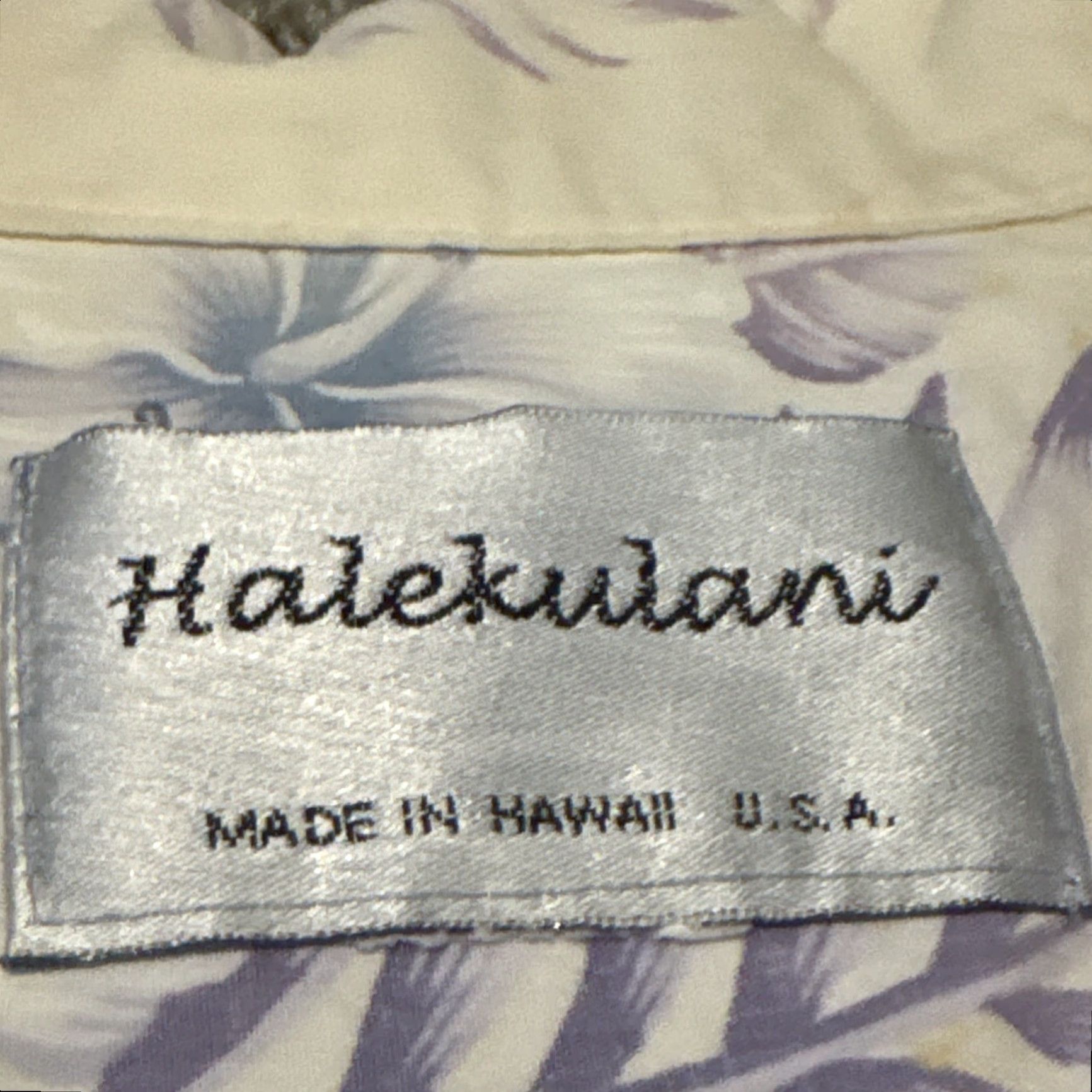 Vintage VINTAGE Halekulani Hawaii White Purple Palm Hawaiian Button-Up Shirt Large Size US L / EU 52-54 / 3 - 5 Thumbnail
