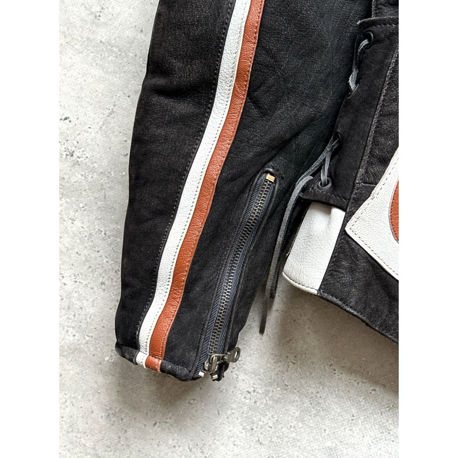 Vintage VINTAGE Unbranded JACKET Leather Biker Racing MEN'S SIZE M Adult Size US M / EU 48-50 / 2 - 7 Thumbnail