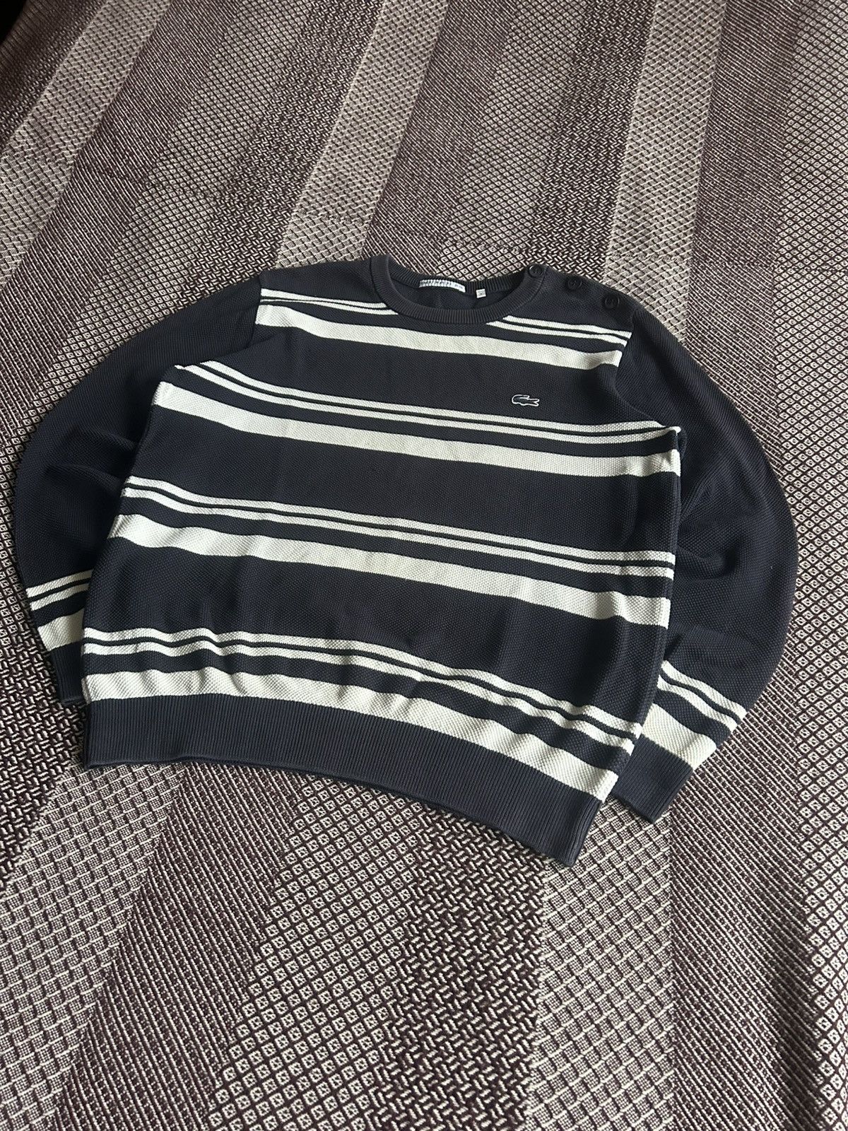 Lacoste Vintage Lacoste Solid Style Crewneck Sweater Mens Size 5 / L Size US L / EU 52-54 / 3 - 5 Thumbnail