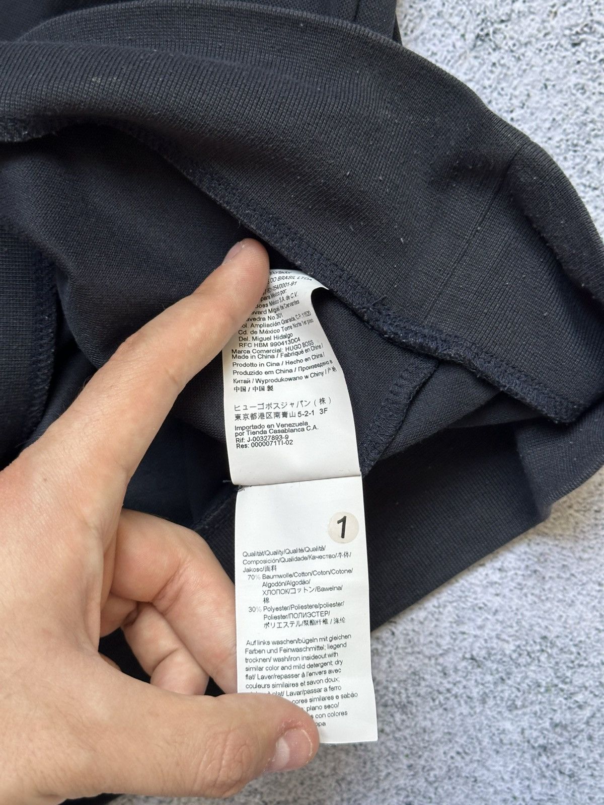 Hugo Boss Vintage Hugo Boss Tracksuit Sweatshirt Big Logo Centre Size US XL / EU 56 / 4 - 10 Thumbnail