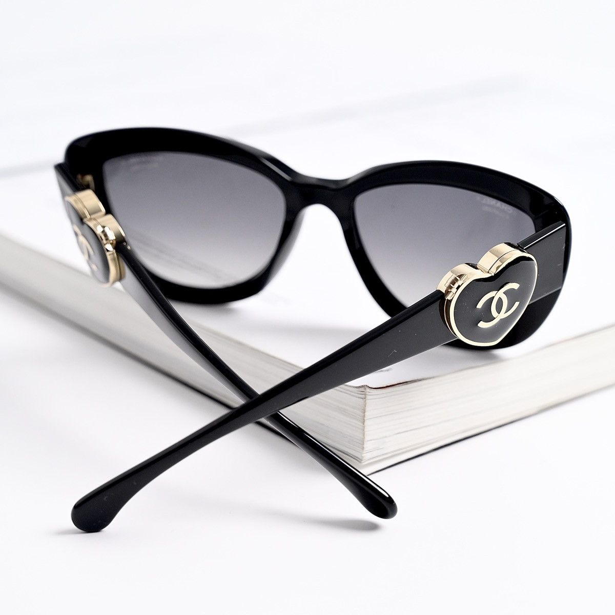 Chanel CHANEL 0CH5517 C622S8 SUNGLASSES Size ONE SIZE - 10 Thumbnail