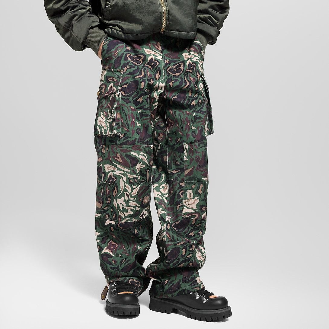 Louis Vuitton Multi Pocket Cargo Trousers Size US 32 / EU 48 - 2 Thumbnail