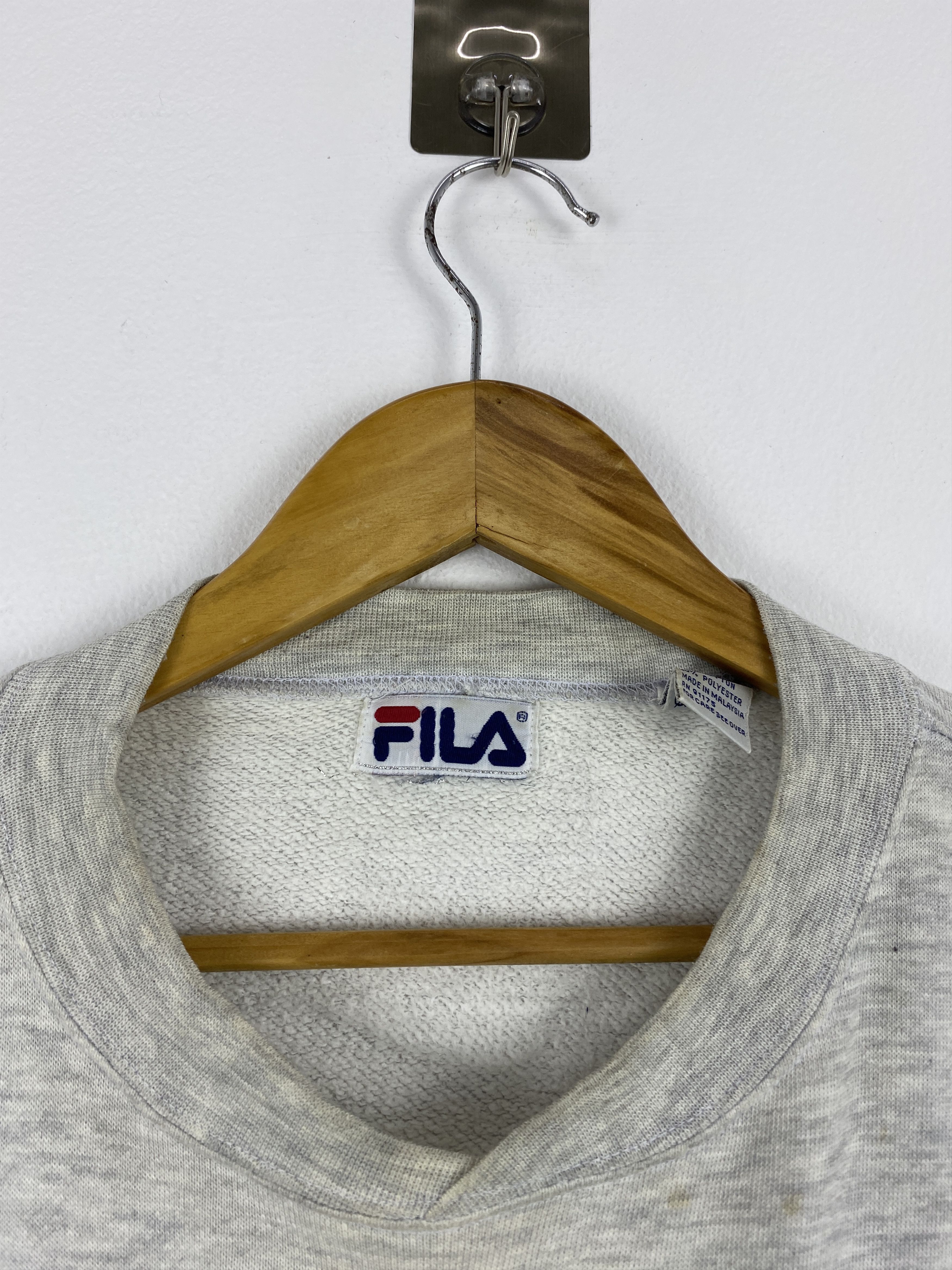 Fila Vintage 90s Fila Spell Out Central Logo Sweatshirt SH0546 Size US S / EU 44-46 / 1 - 9 Thumbnail