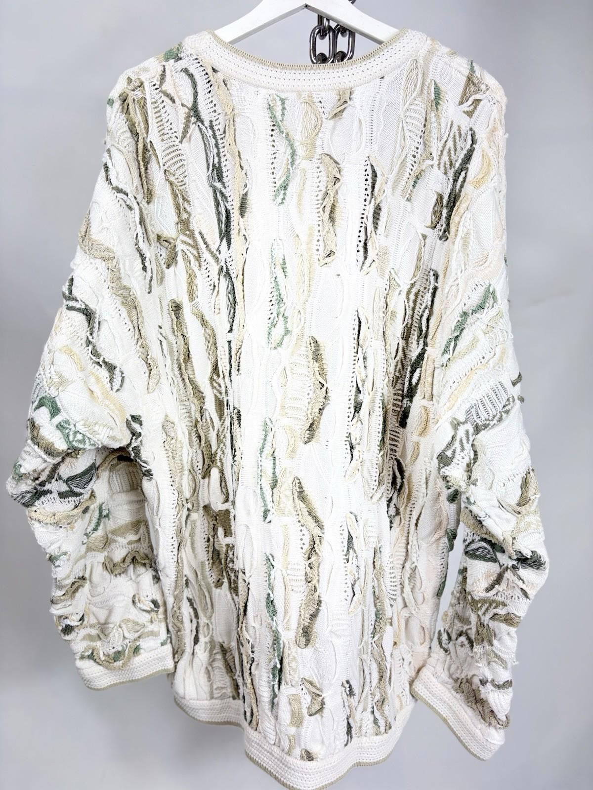 Coogi Vintage Coogi Australia White & Green 3D Heavy Knit Sweater Size US XL / EU 56 / 4 - 3 Thumbnail
