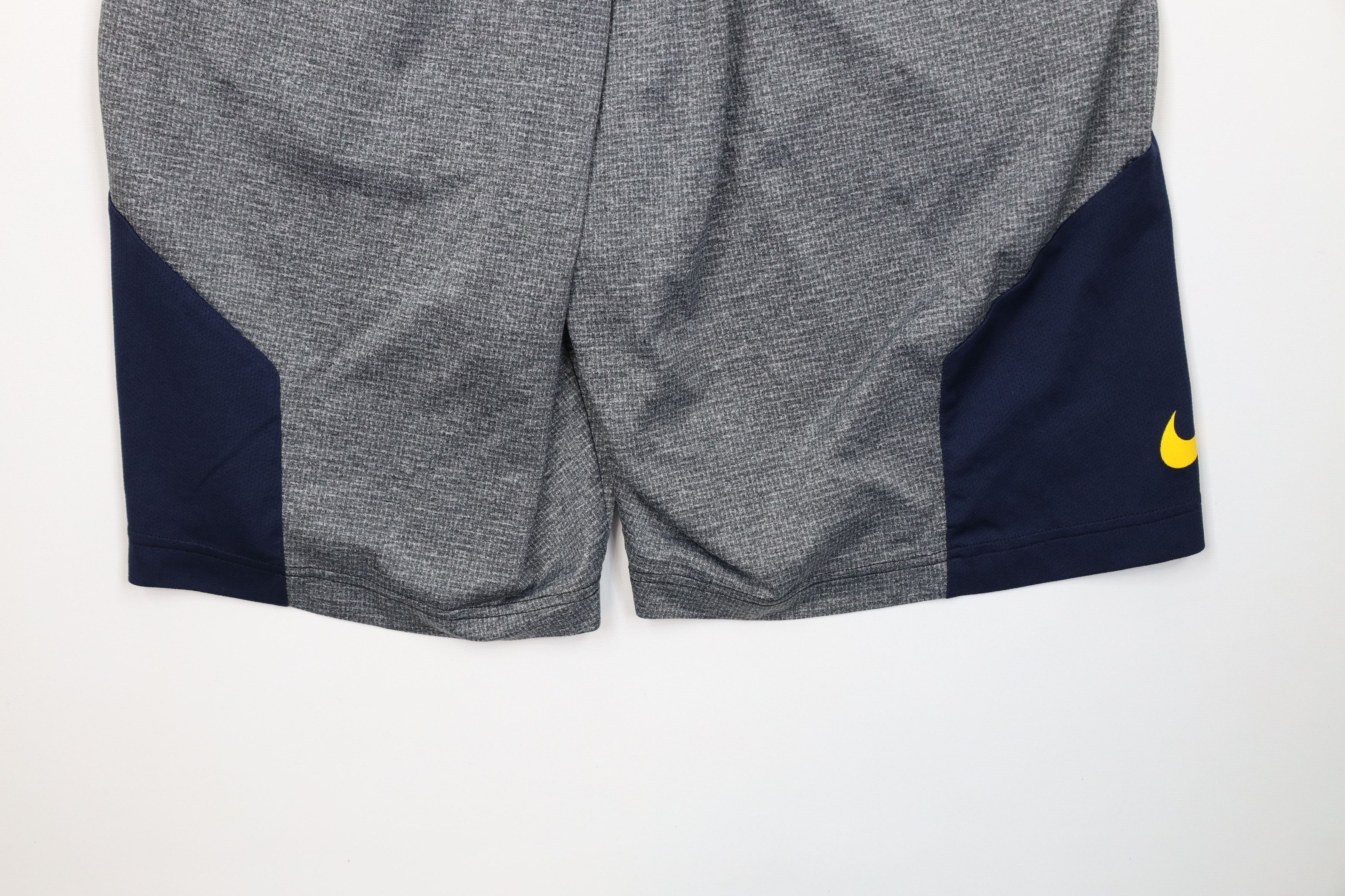 Nike Nike University of Michigan Gym Basketball Shorts Gray Blue Size US 32 / EU 48 - 13 Thumbnail