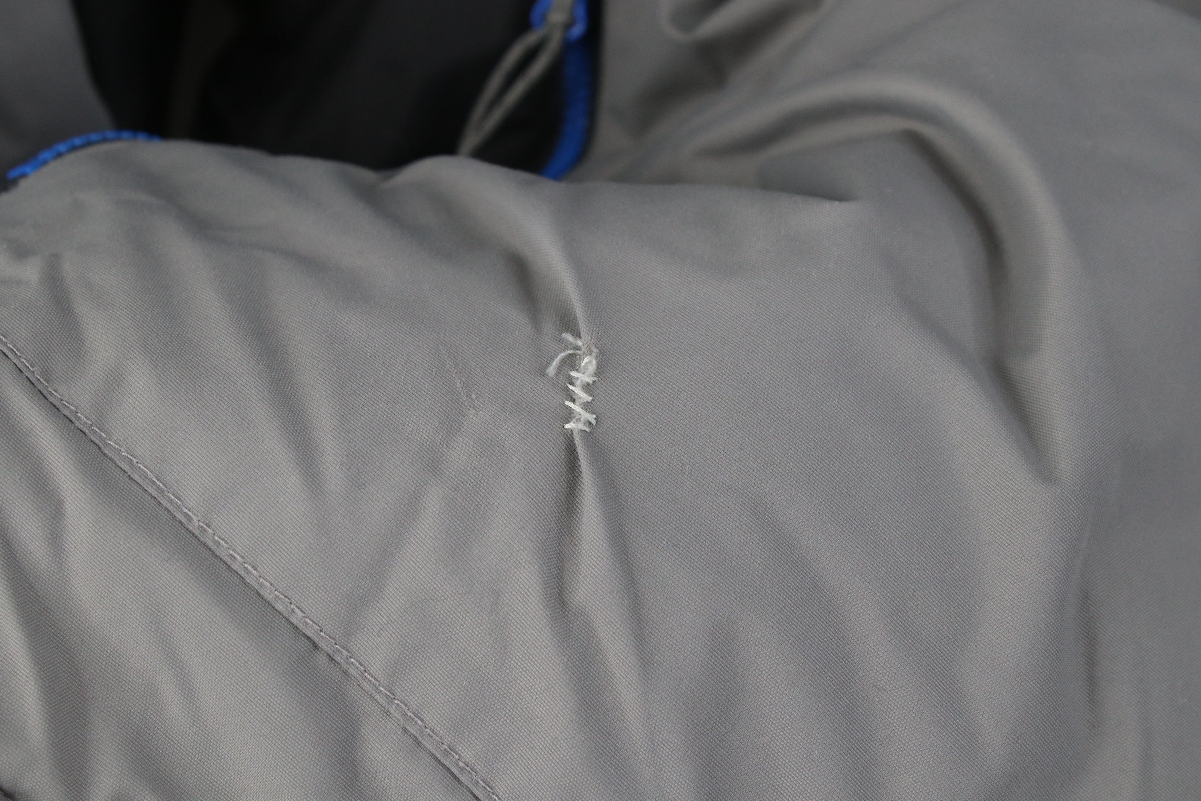 Columbia Y2K Columbia Spell Out Waterproof Hooded Puffer Jacket Gray Size US M / EU 48-50 / 2 - 7 Thumbnail