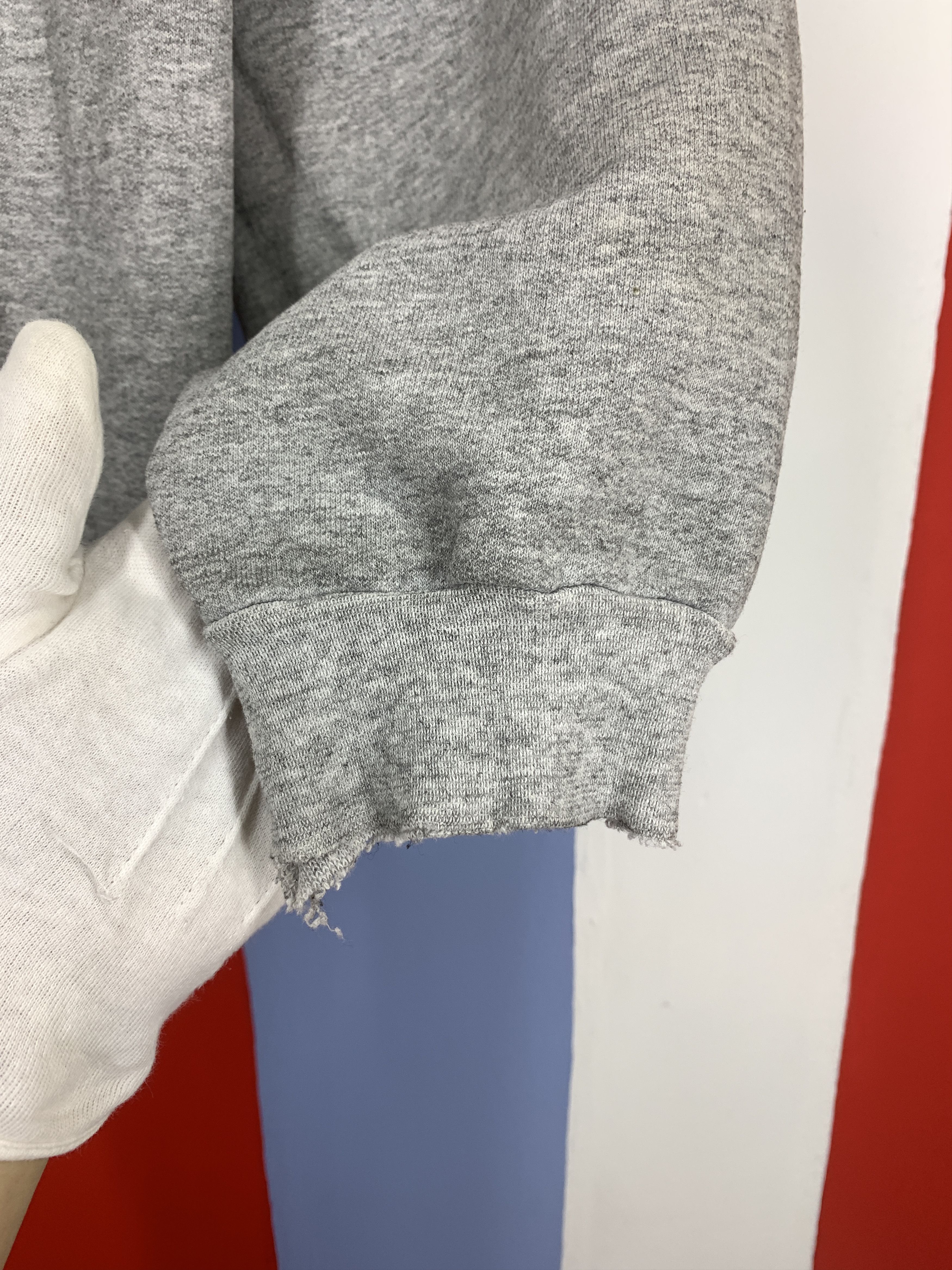 Hanes 90s UNIVERSITY NEBRASKA MEDICAL CENTER Sweatshirt #2200/21 Size US L / EU 52-54 / 3 - 10 Thumbnail