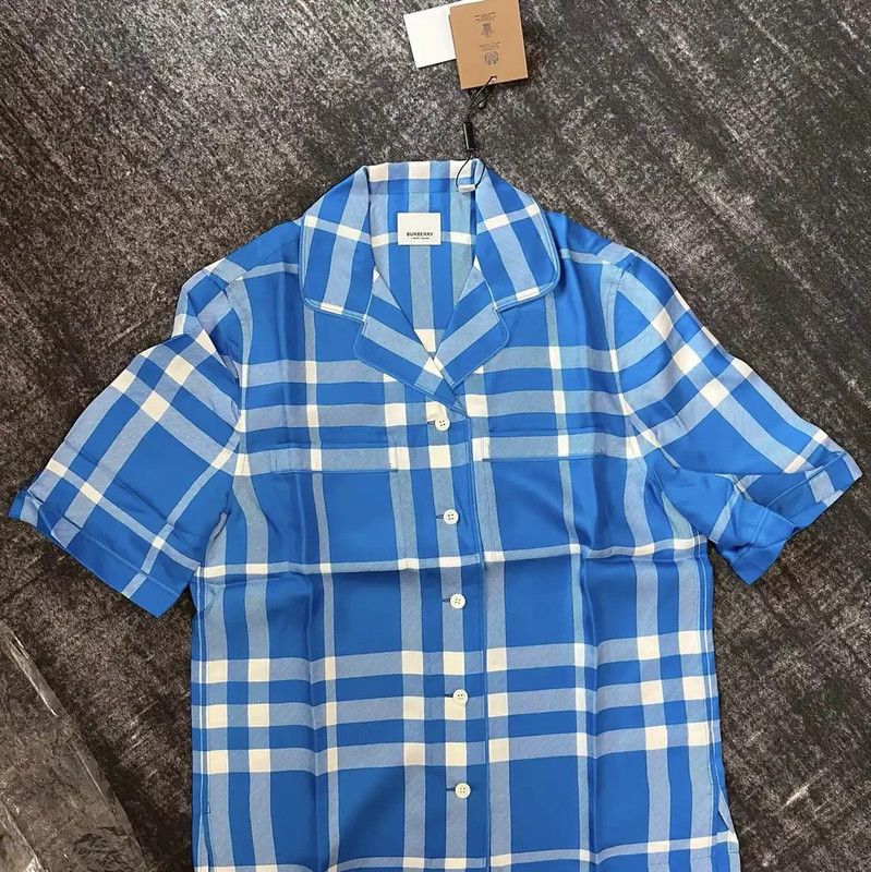 Burberry Burberry Blue Silk Short-Sleeve Shirt Size M / US 6-8 / IT 42-44 - 1 Thumbnail