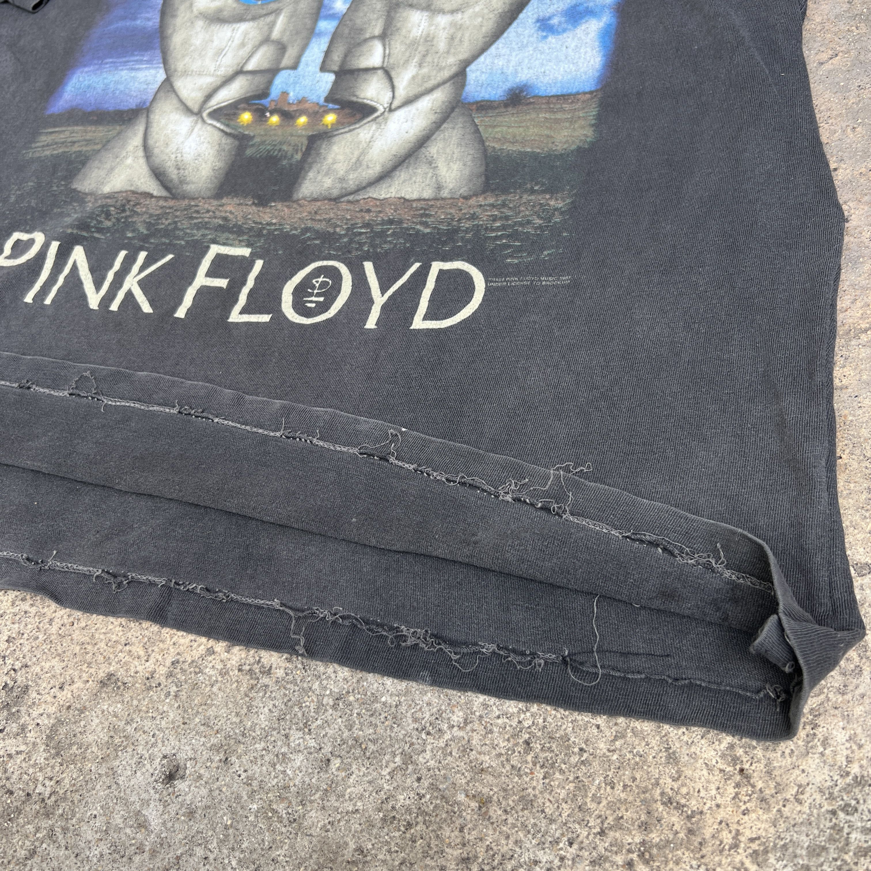 Vintage 90s 1994 Pink Floyd Tour Tee Thrashed Distressed Sun Faded Size US XL / EU 56 / 4 - 9 Thumbnail