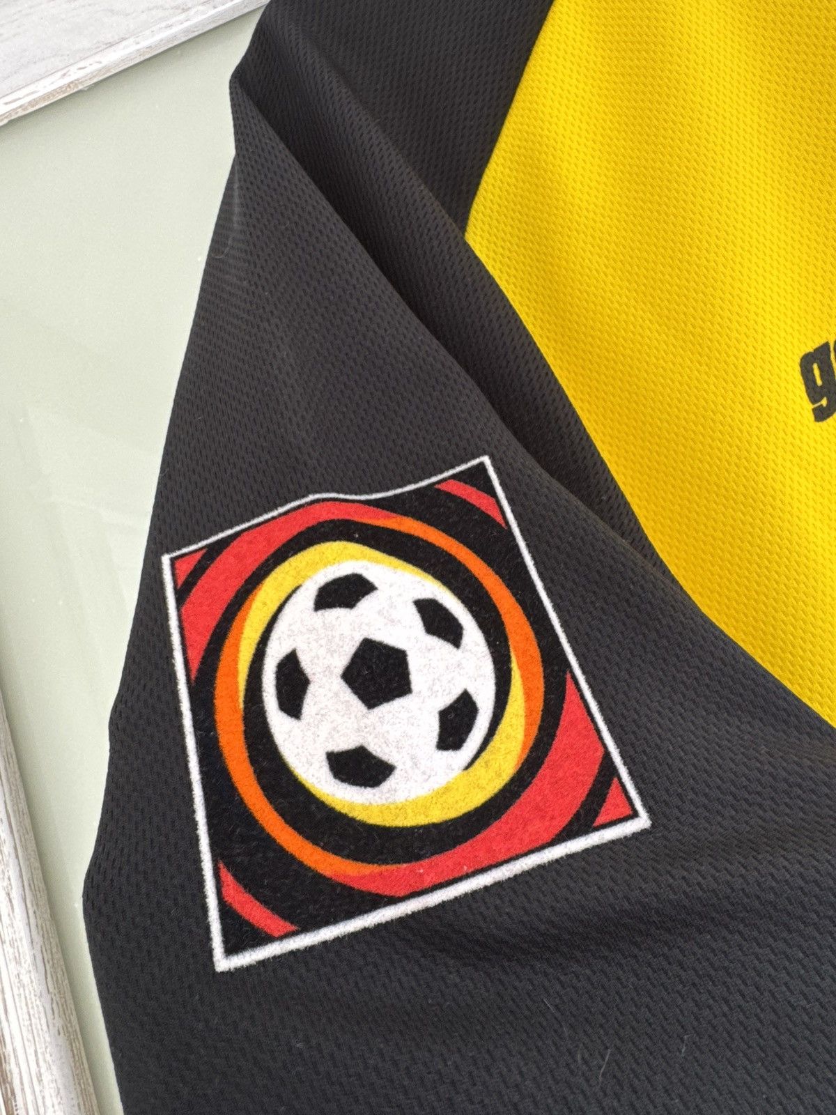 Vintage Amoroso #22 Borussia Dortmund 2001-2002 Home Soccer Jersey Size US XL / EU 56 / 4 - 11 Thumbnail