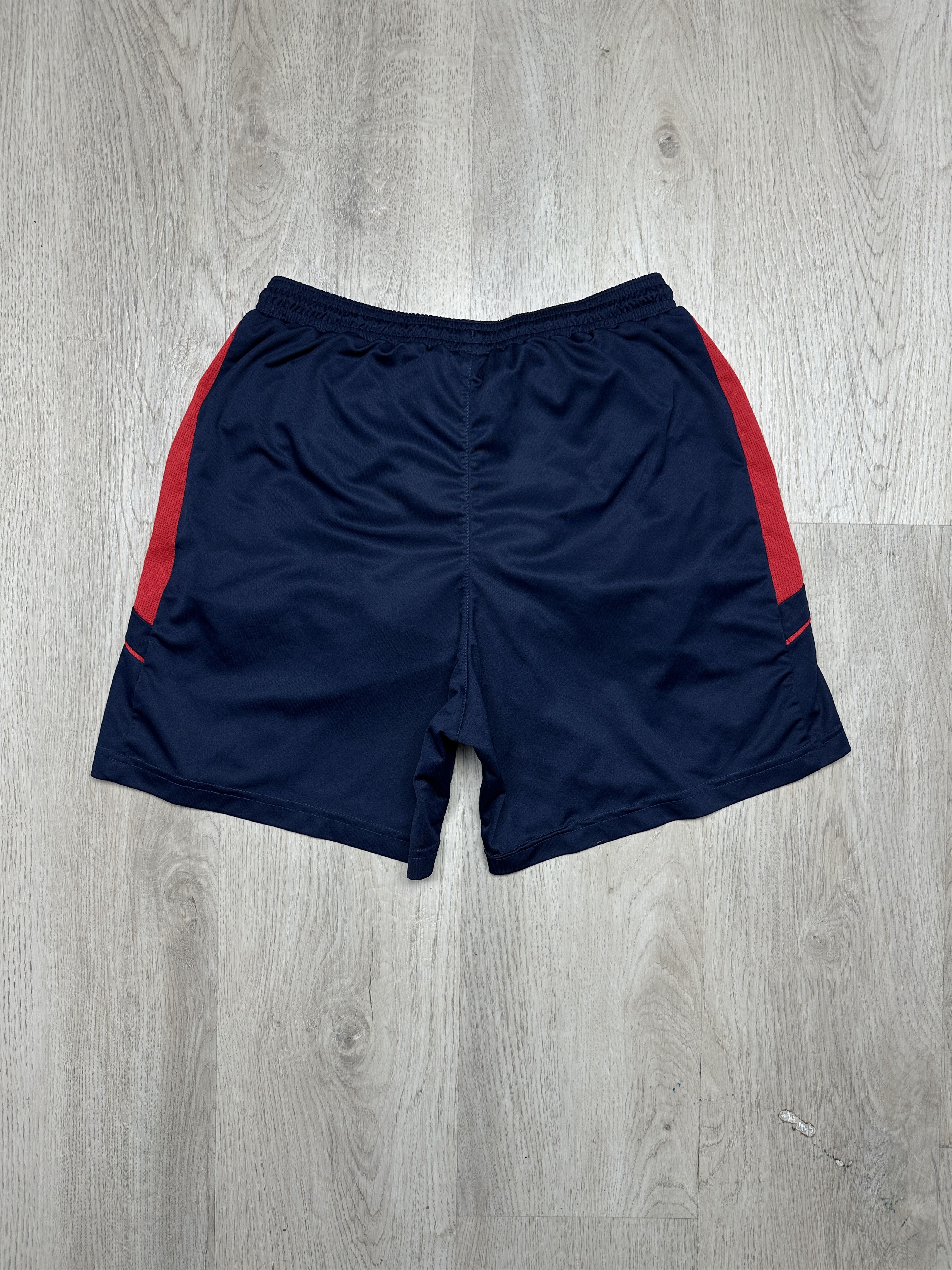 Umbro Umbro England Vintage Mens Shorts Size US 30 / EU 46 - 9 Thumbnail