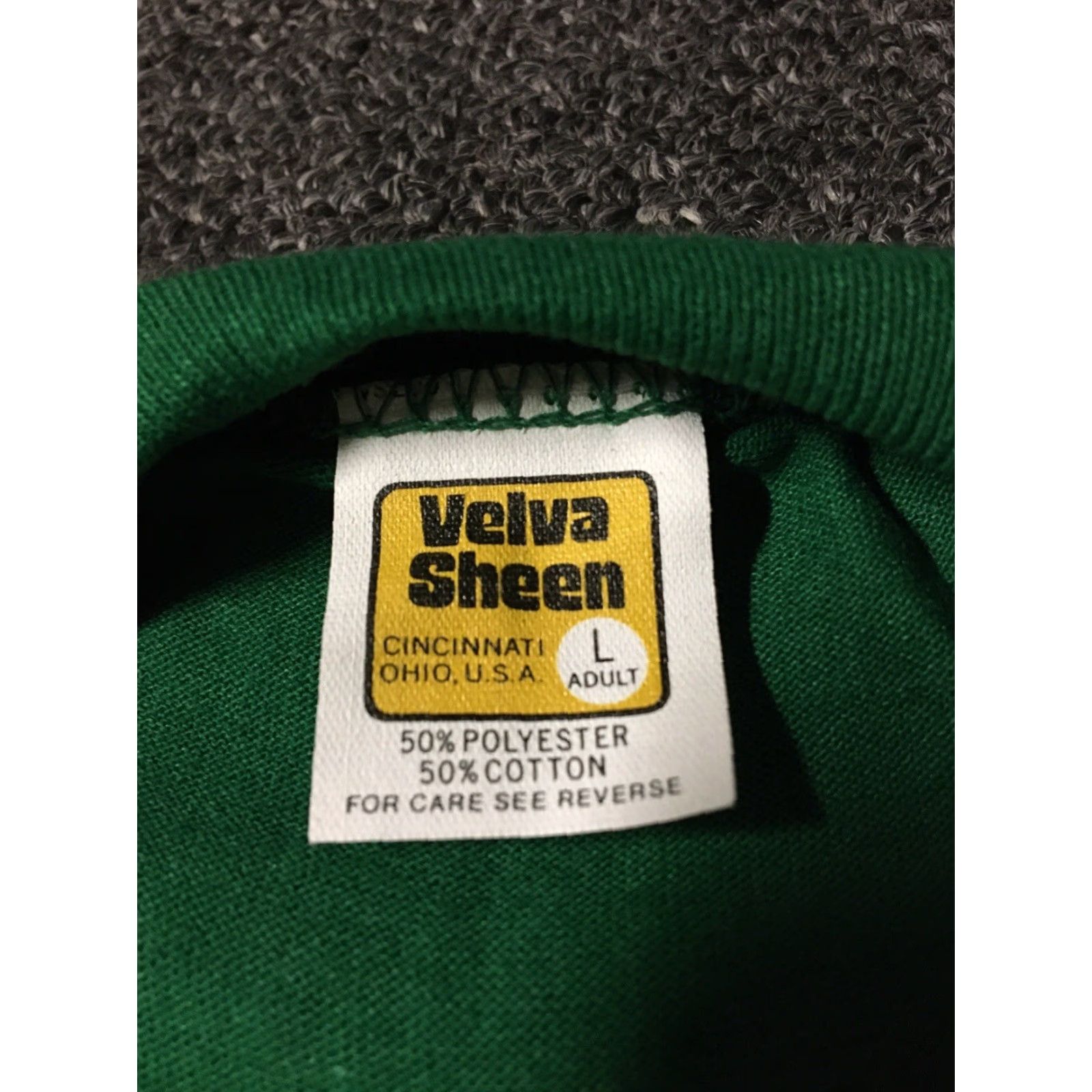 Velva Sheen VINTAGE Velva Sheen T-Shirt Men L Green 80s 90s St Patrick’s Day Lewiston Idaho Beer Rainbow Drunk Bar Party Single Stitch USA Shirt Size US L / EU 52-54 / 3 - 4 Thumbnail