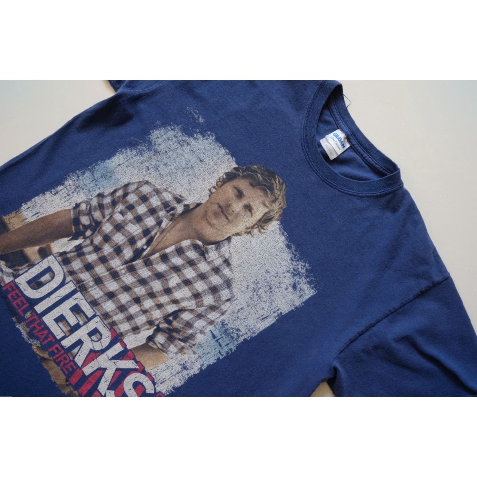 Gildan DIERKS BENTLEY VTG Y2K COUNTRY MUSIC TOUR FEEL THAT FIRE BLUE GRAPHIC T SHIRT M Size US M / EU 48-50 / 2 - 4 Thumbnail
