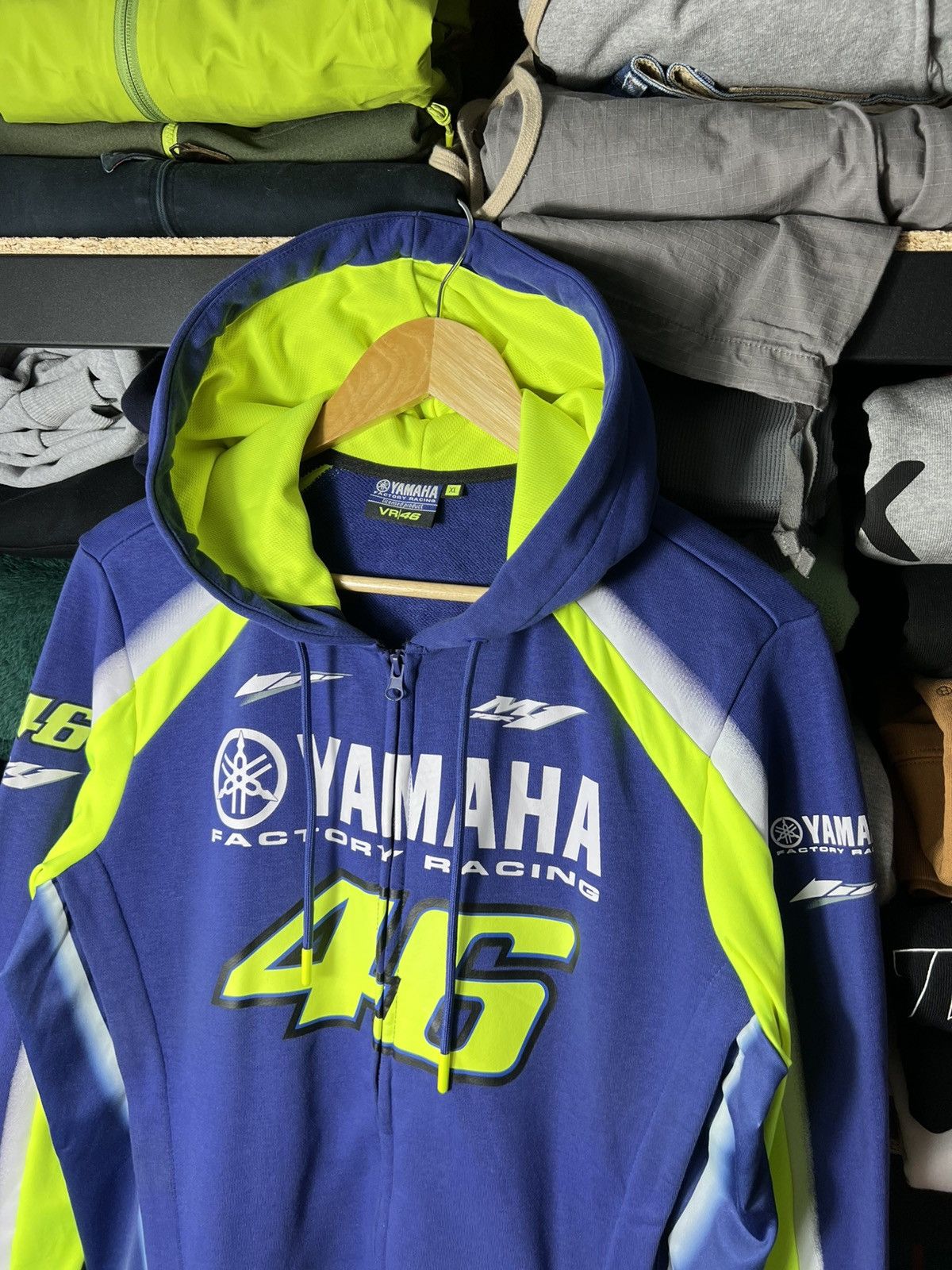Yamaha Vintage Y2K Yamaha VALENTINO ROSSI 46 Hoodie Rare Retro Hype Size US XL / EU 56 / 4 - 2 Thumbnail
