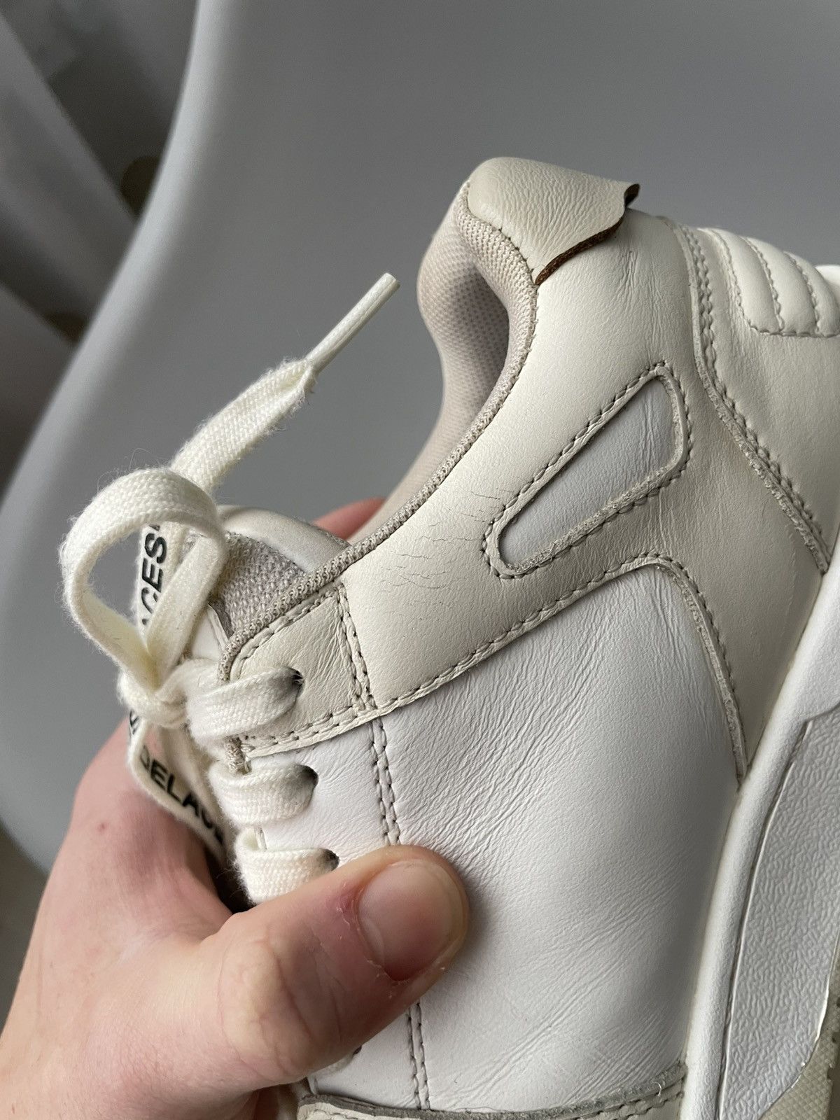 Off-White Out Of Office Beige/White men’s US 6,5 EU 39