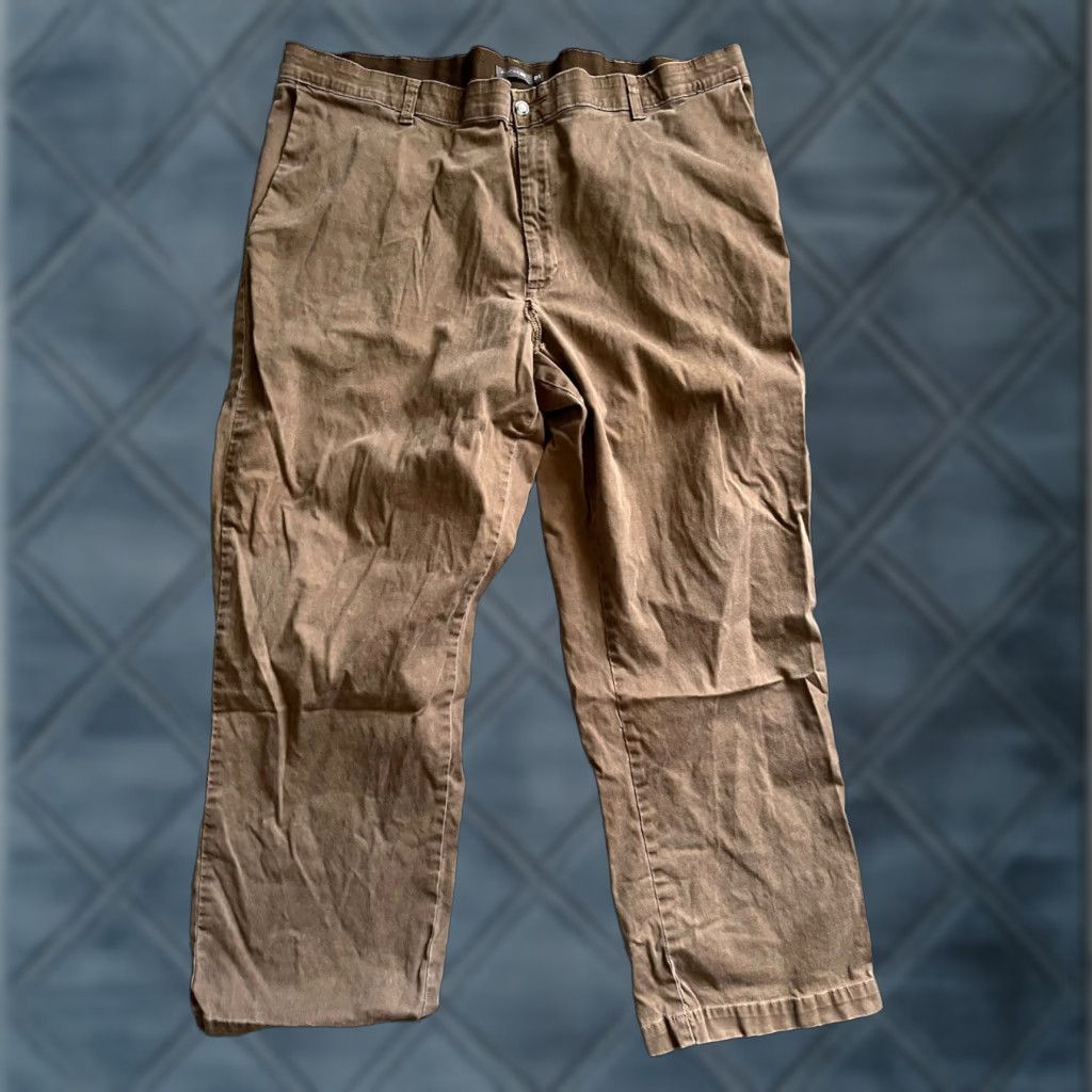 Dockers DOCKERS Pants Khakis Flat Front 100% Cotton Mens 40 Regular 29in Brown Leather D3 Classic Khaki Mens Size US 40 / EU 56 - 1 Thumbnail