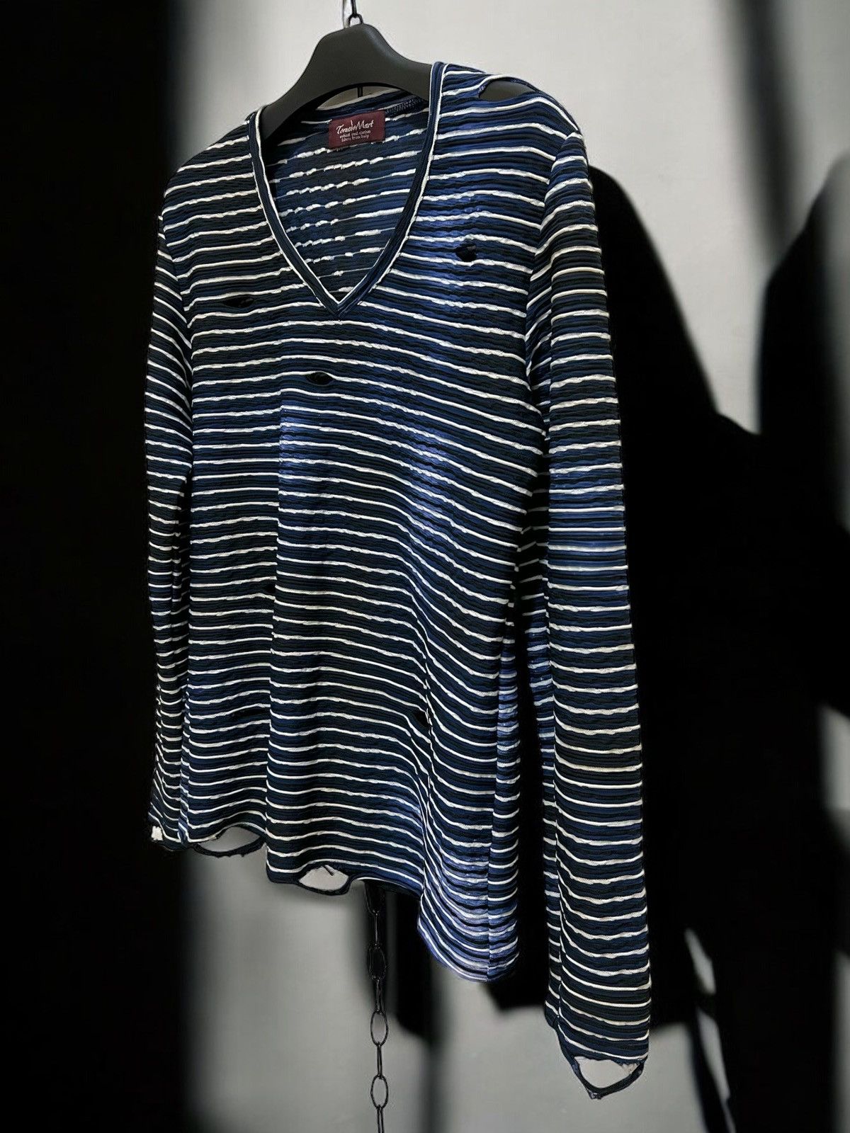 If Six Was Nine × Le Grande Bleu (L.G.B.) × Tornado Mart Tornado mart pleats distressed long slevee tee Size US M / EU 48-50 / 2 - 2 Thumbnail