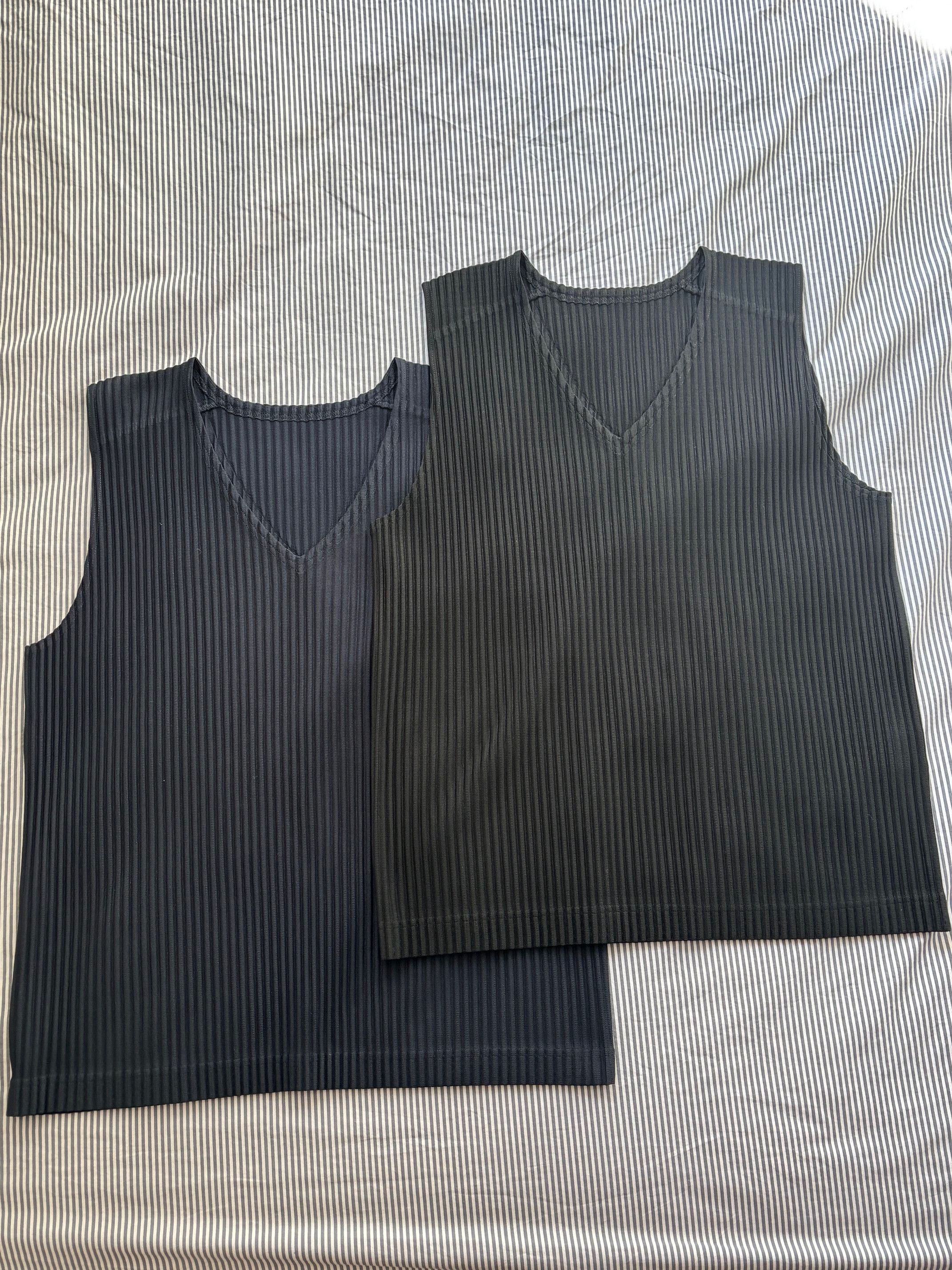 Homme Plisse Issey Miyake Homme Plisse Issey Miyake Black and Navy Tank Tops in size 3 Size US M / EU 48-50 / 2 - 2 Thumbnail